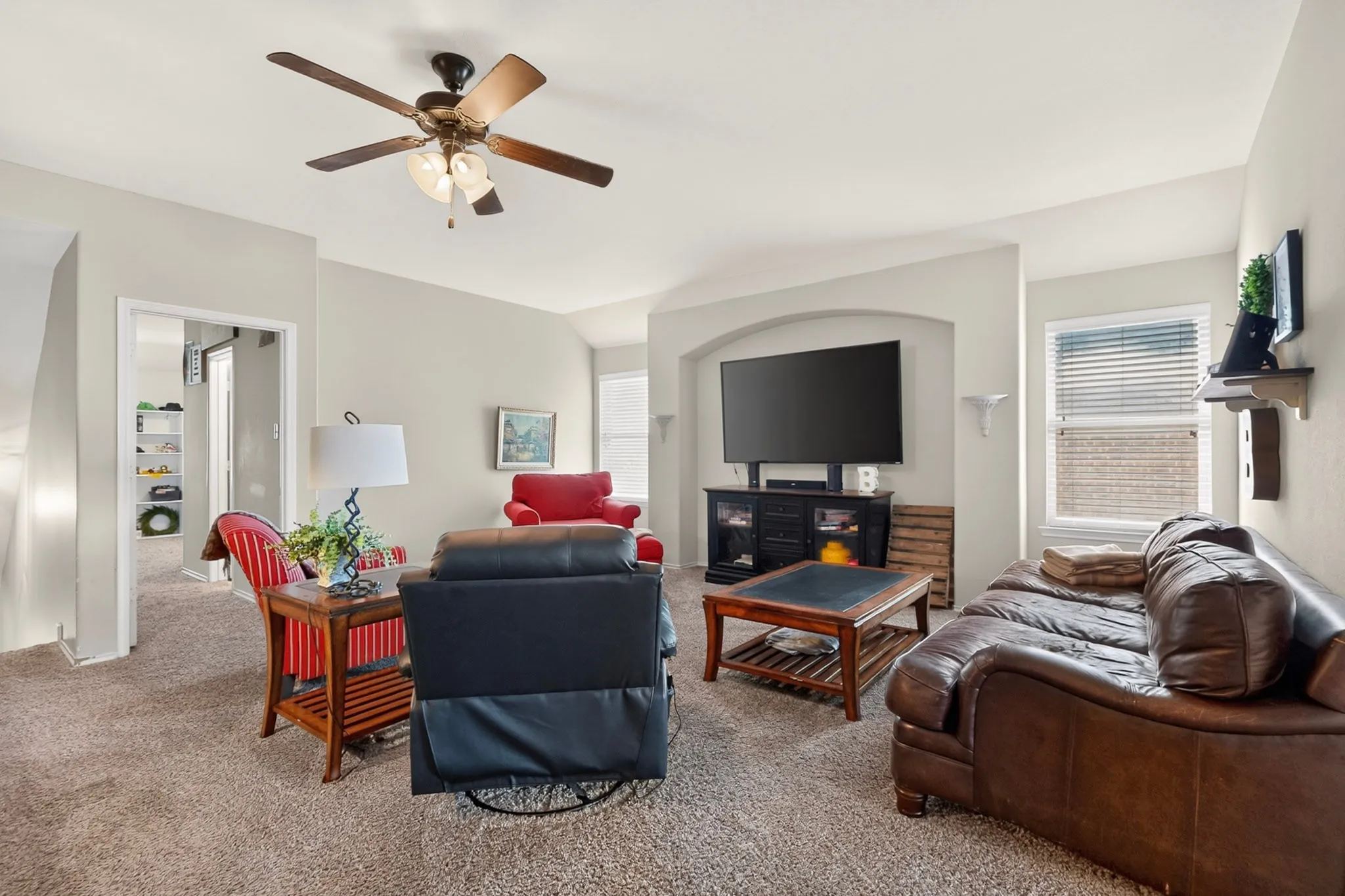 Single Family Residence For Sale in Collin County , 201 Sandy Creek Way, Mc Kinney, Texas 75072, 5 Bedroom, 4 Bathroom, 2 Garage spaces, 3,289 Sqft, built in 2014, mls#21304243, Real Estate Agent in Mc Kinney, Homes For Sale in Collin county, Homes For Sale in Mc Kinney, Realtor in Mc Kinney Texas, Real Estate Brokerage Independent Realty Texas, Luminita Cordes Realtor