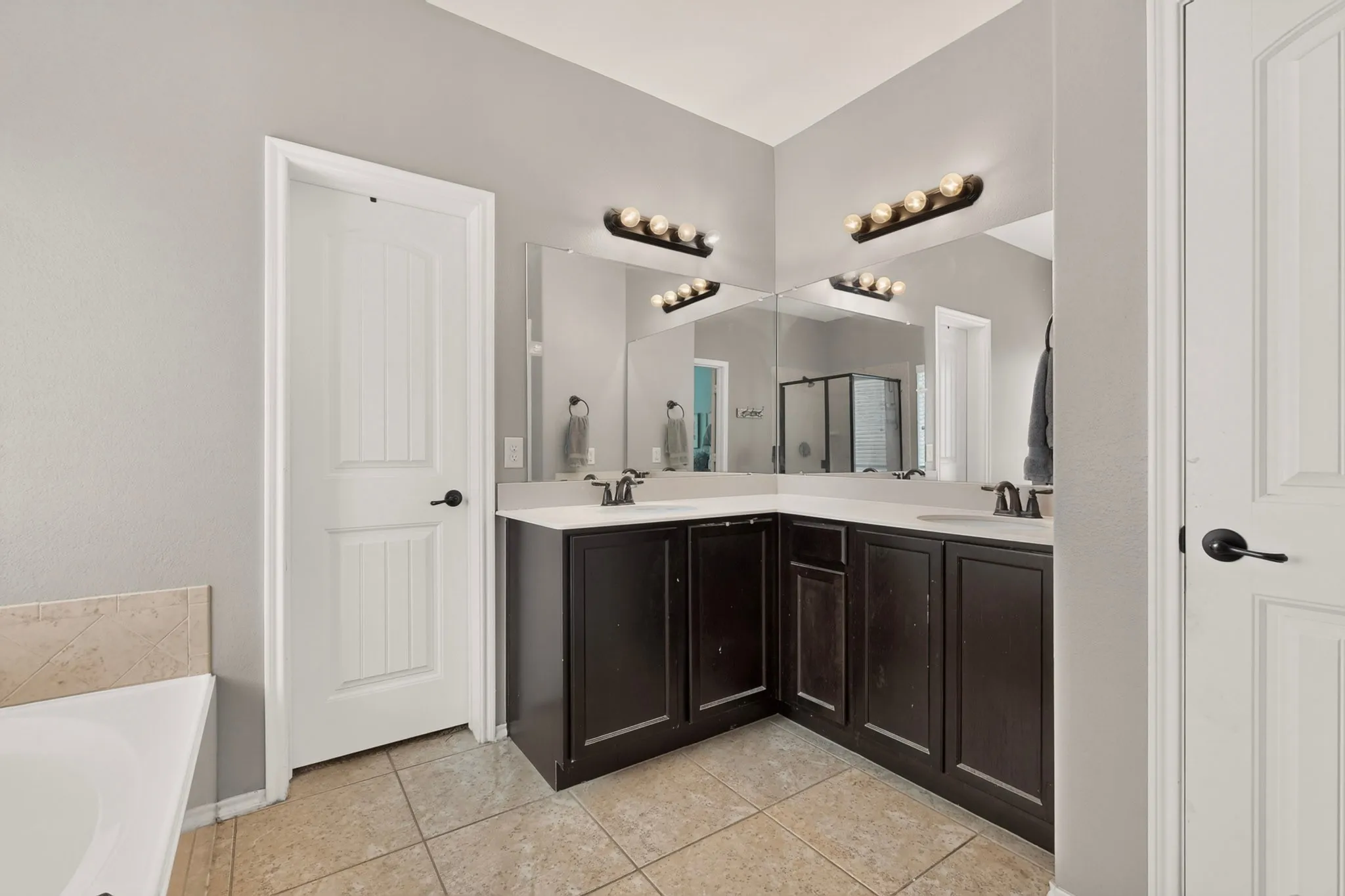 Single Family Residence For Sale in Collin County , 201 Sandy Creek Way, Mc Kinney, Texas 75072, 5 Bedroom, 4 Bathroom, 2 Garage spaces, 3,289 Sqft, built in 2014, mls#21304243, Real Estate Agent in Mc Kinney, Homes For Sale in Collin county, Homes For Sale in Mc Kinney, Realtor in Mc Kinney Texas, Real Estate Brokerage Independent Realty Texas, Luminita Cordes Realtor