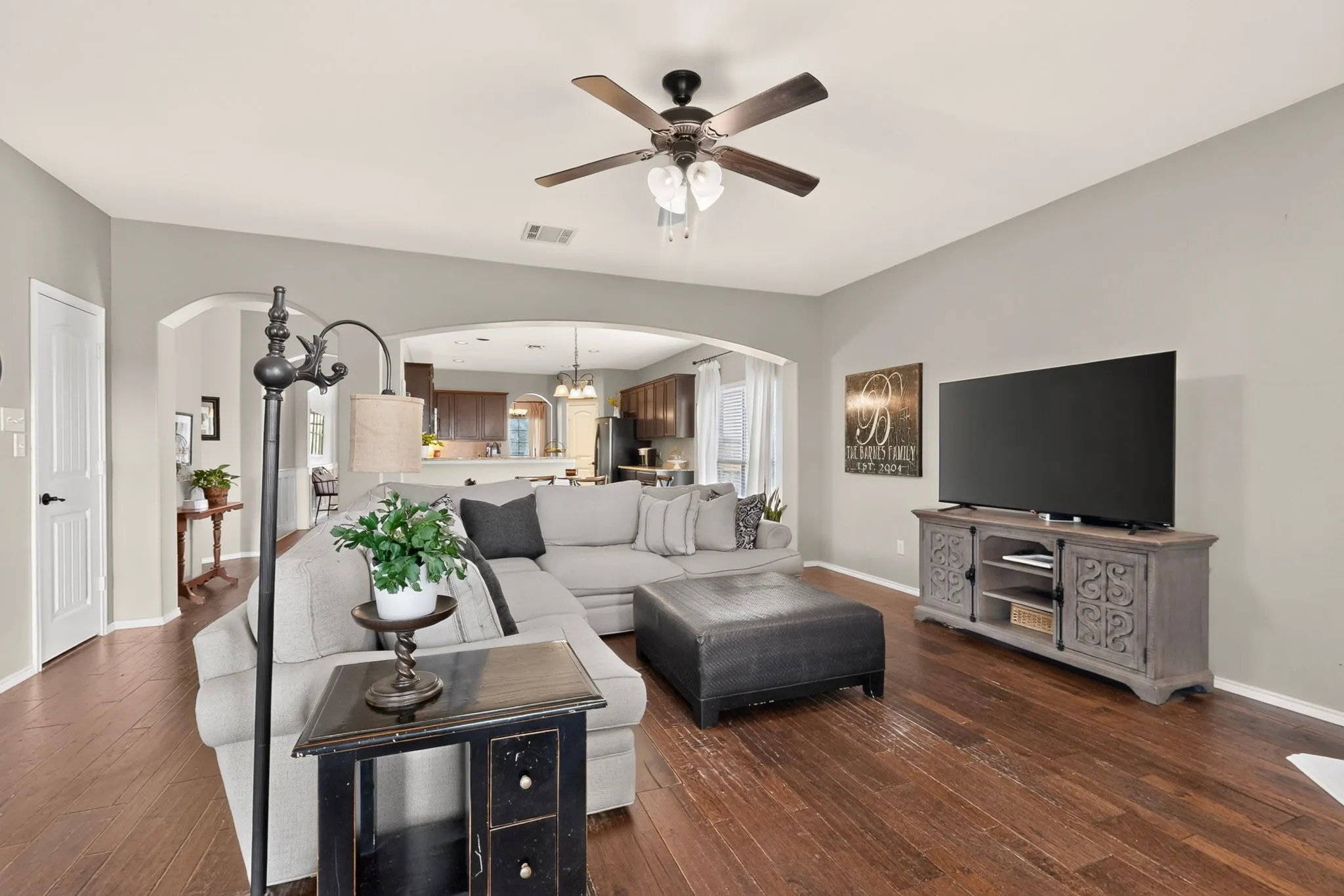 Single Family Residence For Sale in Collin County , 201 Sandy Creek Way, Mc Kinney, Texas 75072, 5 Bedroom, 4 Bathroom, 2 Garage spaces, 3,289 Sqft, built in 2014, mls#21304243, Real Estate Agent in Mc Kinney, Homes For Sale in Collin county, Homes For Sale in Mc Kinney, Realtor in Mc Kinney Texas, Real Estate Brokerage Independent Realty Texas, Luminita Cordes Realtor