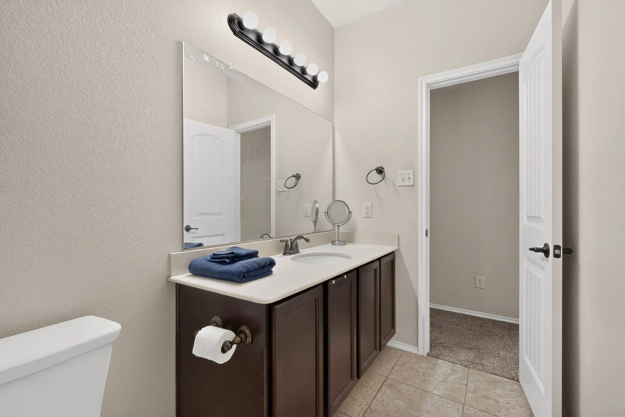 Single Family Residence For Sale in Collin County , 201 Sandy Creek Way, Mc Kinney, Texas 75072, 5 Bedroom, 4 Bathroom, 2 Garage spaces, 3,289 Sqft, built in 2014, mls#21304243, Real Estate Agent in Mc Kinney, Homes For Sale in Collin county, Homes For Sale in Mc Kinney, Realtor in Mc Kinney Texas, Real Estate Brokerage Independent Realty Texas, Luminita Cordes Realtor