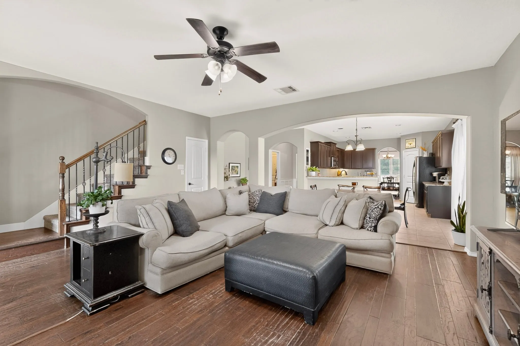 Single Family Residence For Sale in Collin County , 201 Sandy Creek Way, Mc Kinney, Texas 75072, 5 Bedroom, 4 Bathroom, 2 Garage spaces, 3,289 Sqft, built in 2014, mls#21304243, Real Estate Agent in Mc Kinney, Homes For Sale in Collin county, Homes For Sale in Mc Kinney, Realtor in Mc Kinney Texas, Real Estate Brokerage Independent Realty Texas, Luminita Cordes Realtor