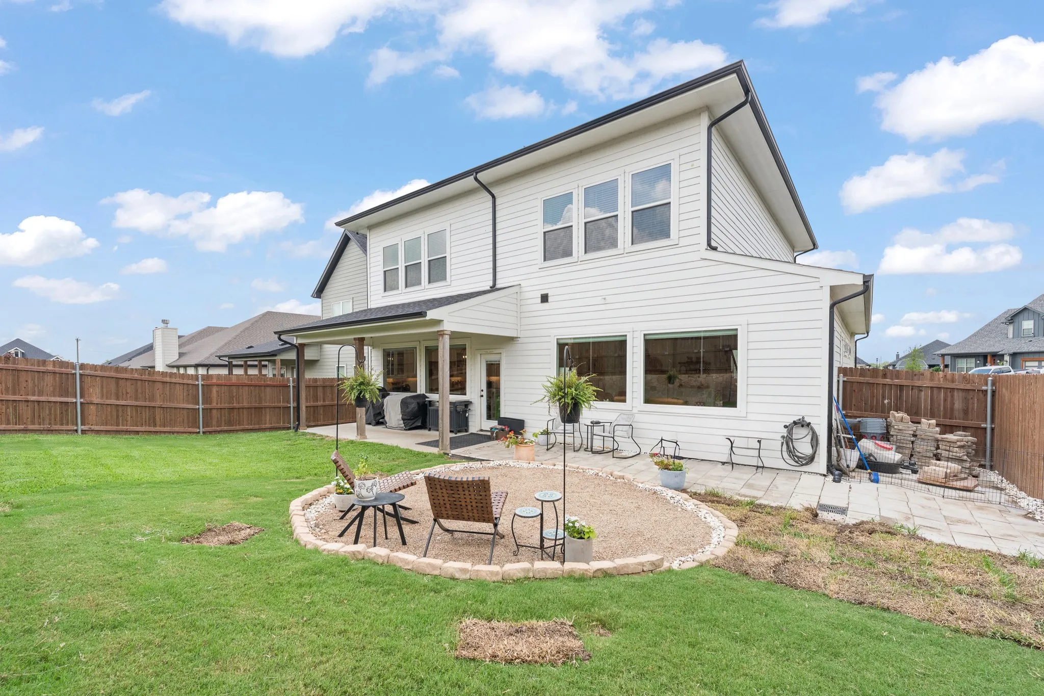 Single Family Residence For Sale in Johnson County , 120 William Lane, Godley, Texas 76044, 3 Bedroom, 3 Bathroom, 2 Garage spaces, 2,406 Sqft, built in 2023, mls#21304870, Real Estate Agent in Godley, Homes For Sale in Johnson county, Homes For Sale in Godley, Realtor in Godley Texas, Real Estate Brokerage Independent Realty Texas, Luminita Cordes Realtor