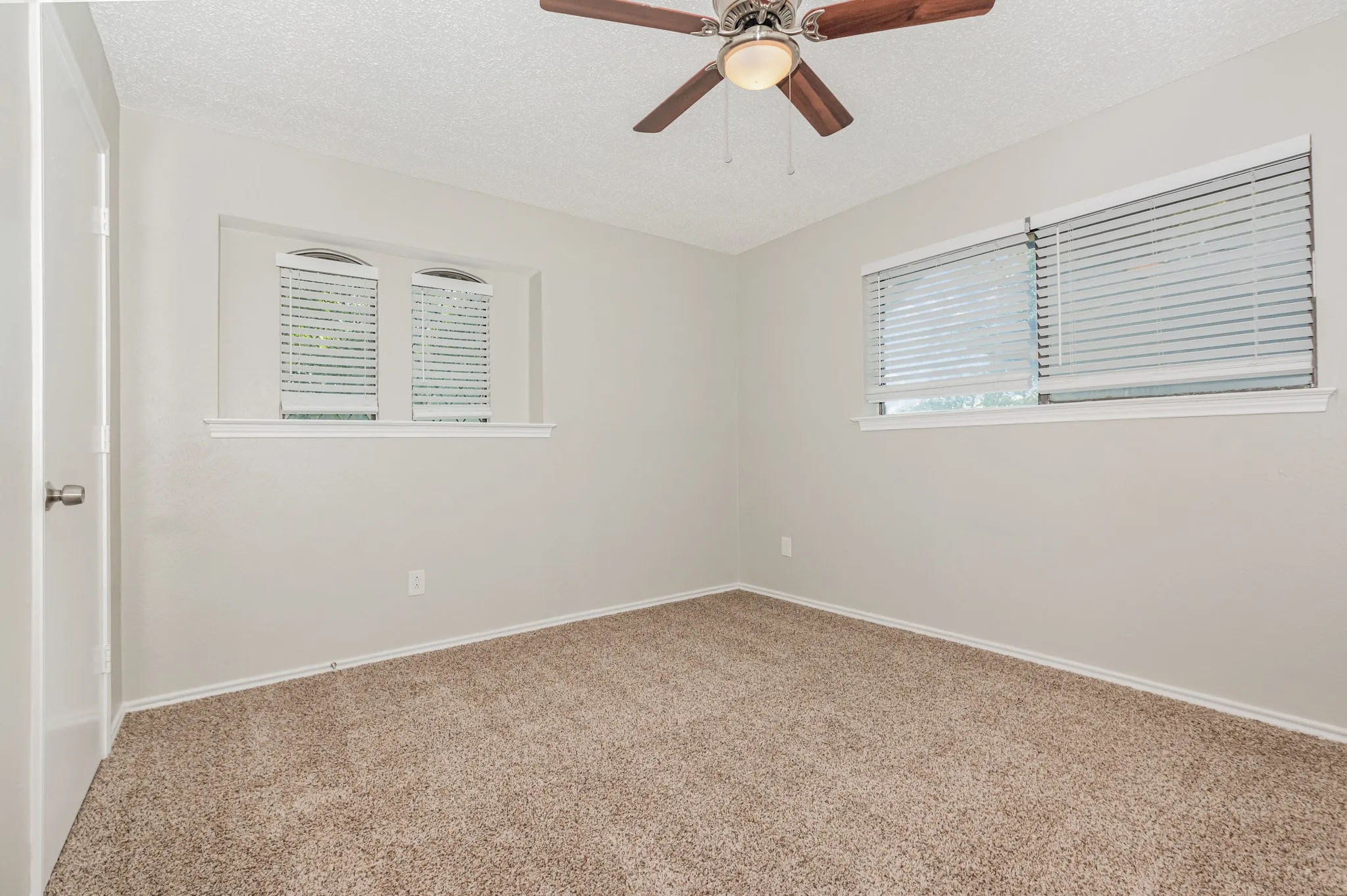 Single Family Residence For Sale in Collin County , 2313 Daybreak Trail, Plano, Texas 75093, 3 Bedroom, 2 Bathroom, 2 Garage spaces, 2,207 Sqft, built in 1979, mls#21306442, Real Estate Agent in Plano, Homes For Sale in Collin county, Homes For Sale in Plano, Realtor in Plano Texas, Real Estate Brokerage Independent Realty Texas, Luminita Cordes Realtor