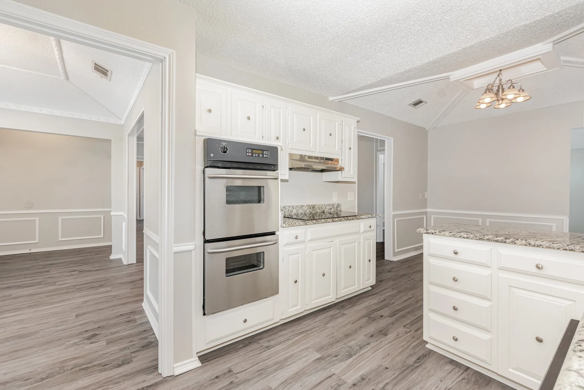 Single Family Residence For Sale in Collin County , 2313 Daybreak Trail, Plano, Texas 75093, 3 Bedroom, 2 Bathroom, 2 Garage spaces, 2,207 Sqft, built in 1979, mls#21306442, Real Estate Agent in Plano, Homes For Sale in Collin county, Homes For Sale in Plano, Realtor in Plano Texas, Real Estate Brokerage Independent Realty Texas, Luminita Cordes Realtor
