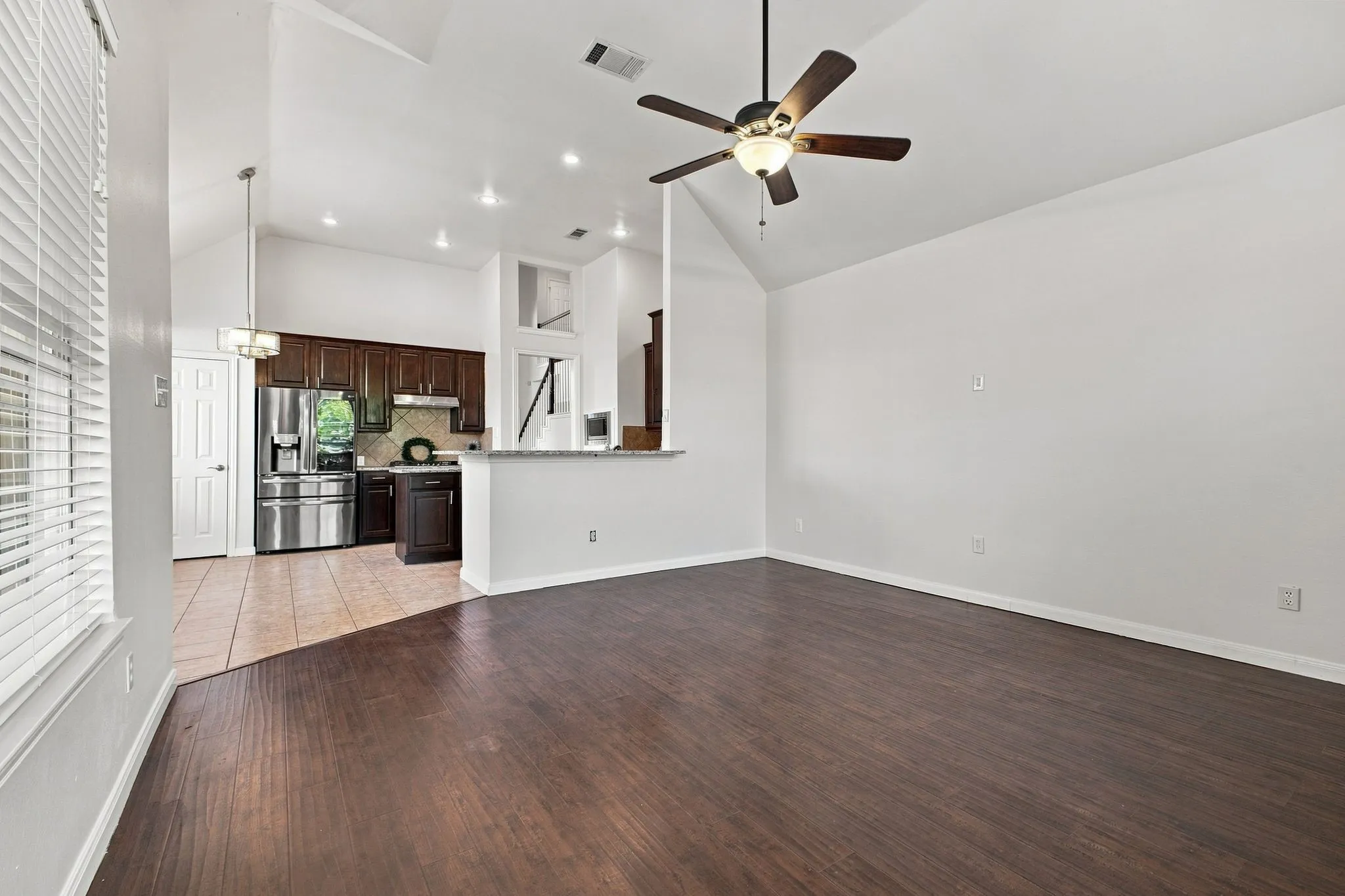 Single Family Residence For Sale in Denton County , 3117 Irvine Drive, Carrollton, Texas 75007, 4 Bedroom, 3 Bathroom, 2 Garage spaces, 2,842 Sqft, built in 1996, mls#21305938, Real Estate Agent in Carrollton, Homes For Sale in Denton county, Homes For Sale in Carrollton, Realtor in Carrollton Texas, Real Estate Brokerage Independent Realty Texas, Luminita Cordes Realtor