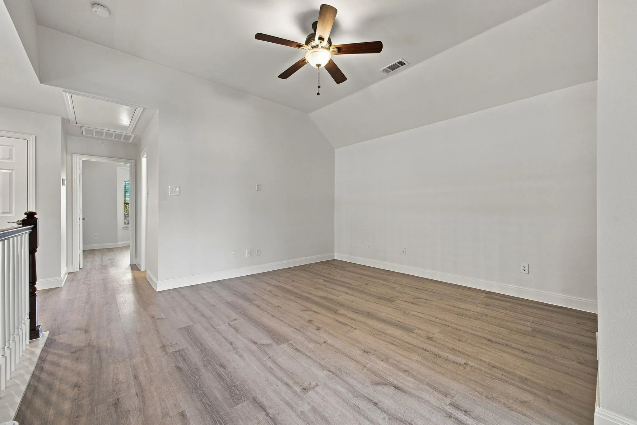 Single Family Residence For Sale in Denton County , 3117 Irvine Drive, Carrollton, Texas 75007, 4 Bedroom, 3 Bathroom, 2 Garage spaces, 2,842 Sqft, built in 1996, mls#21305938, Real Estate Agent in Carrollton, Homes For Sale in Denton county, Homes For Sale in Carrollton, Realtor in Carrollton Texas, Real Estate Brokerage Independent Realty Texas, Luminita Cordes Realtor