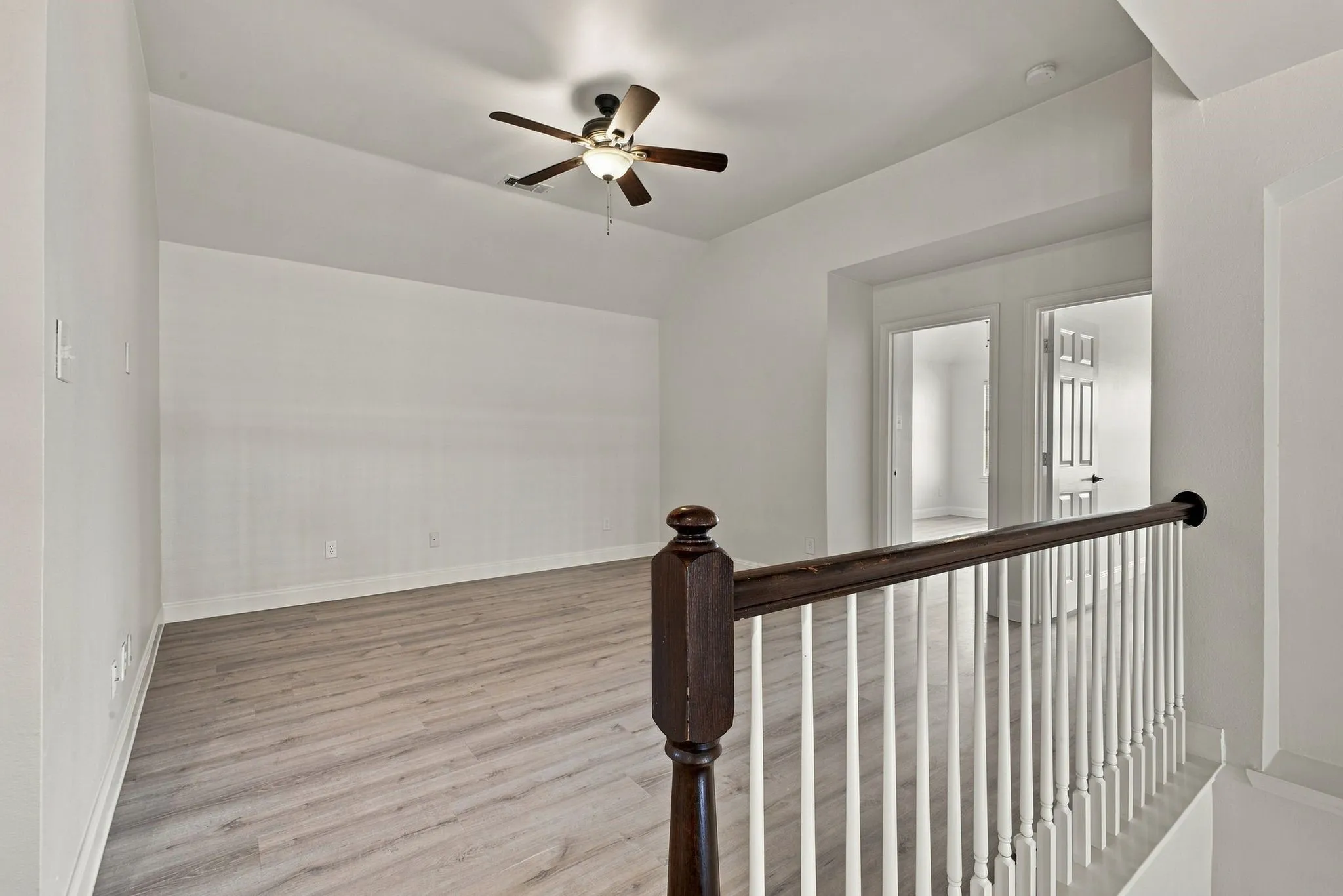 Single Family Residence For Sale in Denton County , 3117 Irvine Drive, Carrollton, Texas 75007, 4 Bedroom, 3 Bathroom, 2 Garage spaces, 2,842 Sqft, built in 1996, mls#21305938, Real Estate Agent in Carrollton, Homes For Sale in Denton county, Homes For Sale in Carrollton, Realtor in Carrollton Texas, Real Estate Brokerage Independent Realty Texas, Luminita Cordes Realtor