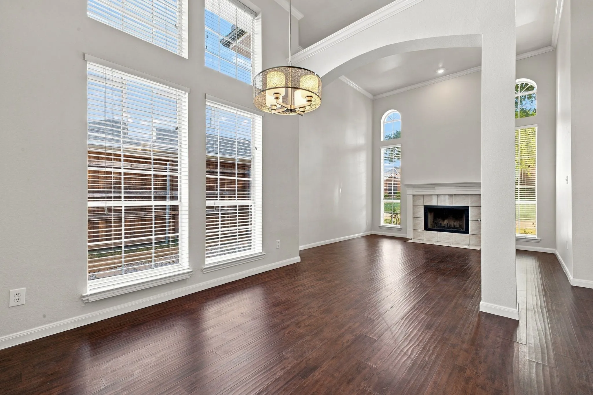 Single Family Residence For Sale in Denton County , 3117 Irvine Drive, Carrollton, Texas 75007, 4 Bedroom, 3 Bathroom, 2 Garage spaces, 2,842 Sqft, built in 1996, mls#21305938, Real Estate Agent in Carrollton, Homes For Sale in Denton county, Homes For Sale in Carrollton, Realtor in Carrollton Texas, Real Estate Brokerage Independent Realty Texas, Luminita Cordes Realtor