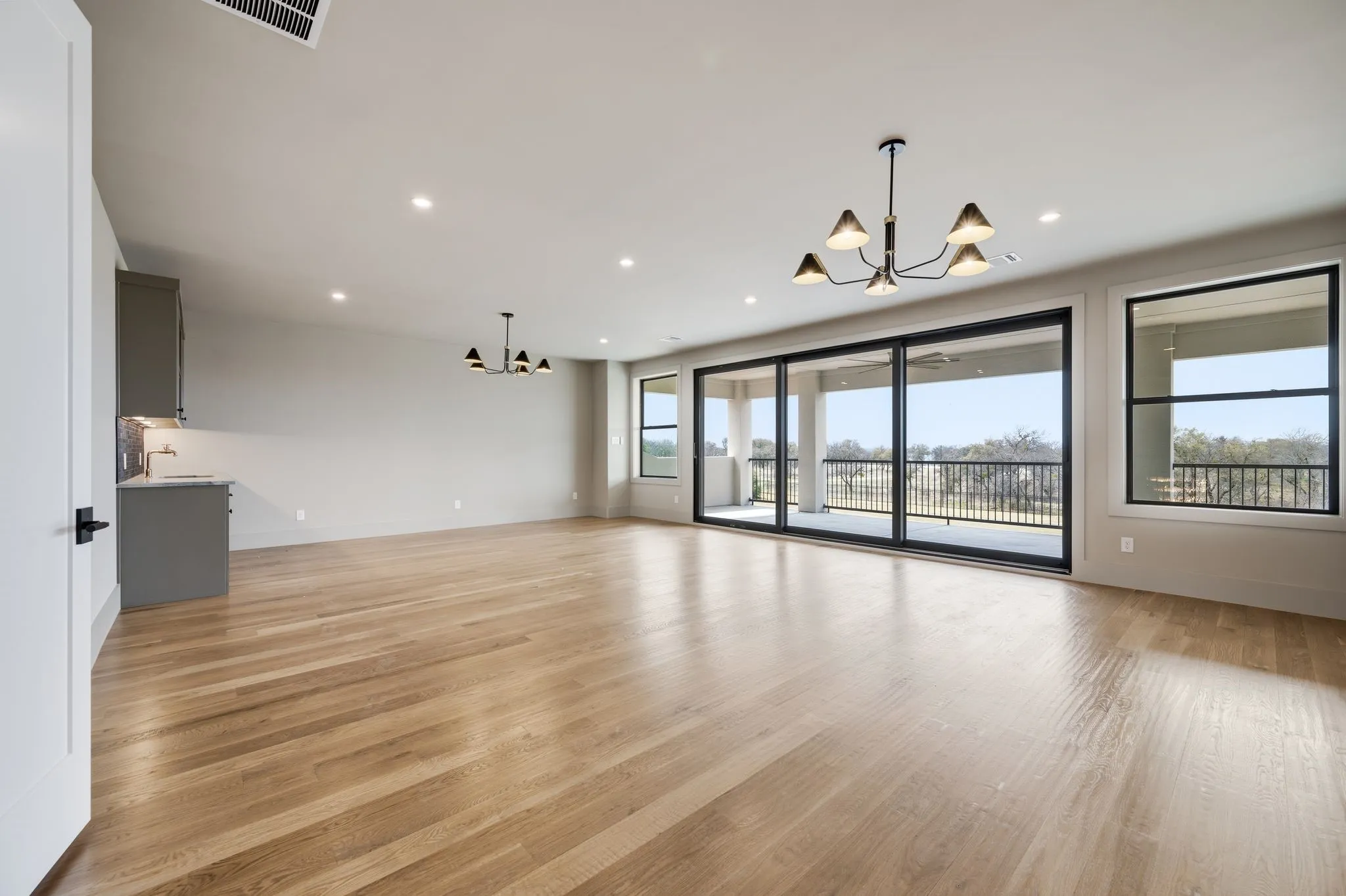 Single Family Residence For Sale in Tarrant County , 10621 Arrowhead Point Drive, Fort Worth, Texas 76179, 6 Bedroom, 7 Bathroom, 3 Garage spaces, 6,764 Sqft, built in 2026, mls#21306547, Real Estate Agent in Fort Worth, Homes For Sale in Tarrant county, Homes For Sale in Fort Worth, Realtor in Fort Worth Texas, Real Estate Brokerage Independent Realty Texas, Luminita Cordes Realtor