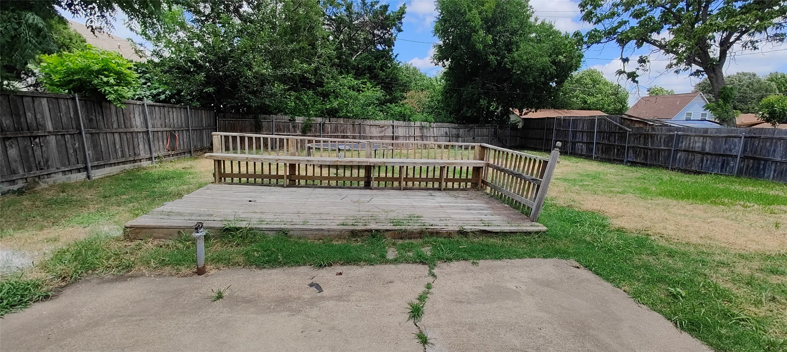 Single Family Residence For Rent in Dallas County , 2413 Royal Drive, Garland, Texas 75041, 4 Bedroom, 2 Bathroom, 2 Garage spaces, 1,345 Sqft, built in 1962, mls#21306552, Real Estate Agent in Garland, Homes For Rent in Dallas county, Homes For Rent in Garland, Realtor in Garland Texas, Real Estate Brokerage Independent Realty Texas, Luminita Cordes Realtor