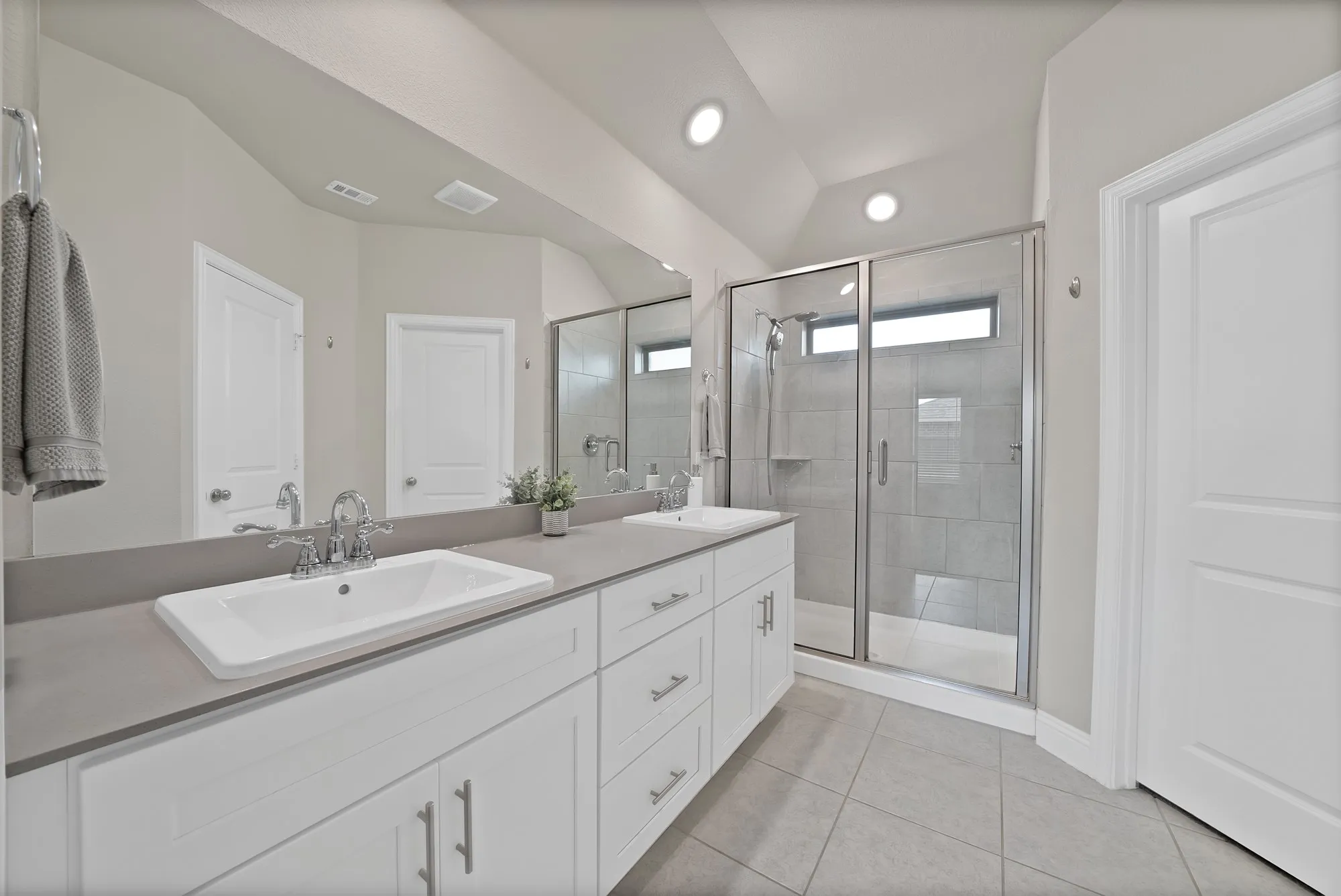 Single Family Residence For Sale in Kaufman County , 2299 Templin Avenue, Forney, Texas 75126, 3 Bedroom, 2 Bathroom, 2 Garage spaces, 1,746 Sqft, built in 2020, mls#21290073, Real Estate Agent in Forney, Homes For Sale in Kaufman county, Homes For Sale in Forney, Realtor in Forney Texas, Real Estate Brokerage Independent Realty Texas, Luminita Cordes Realtor