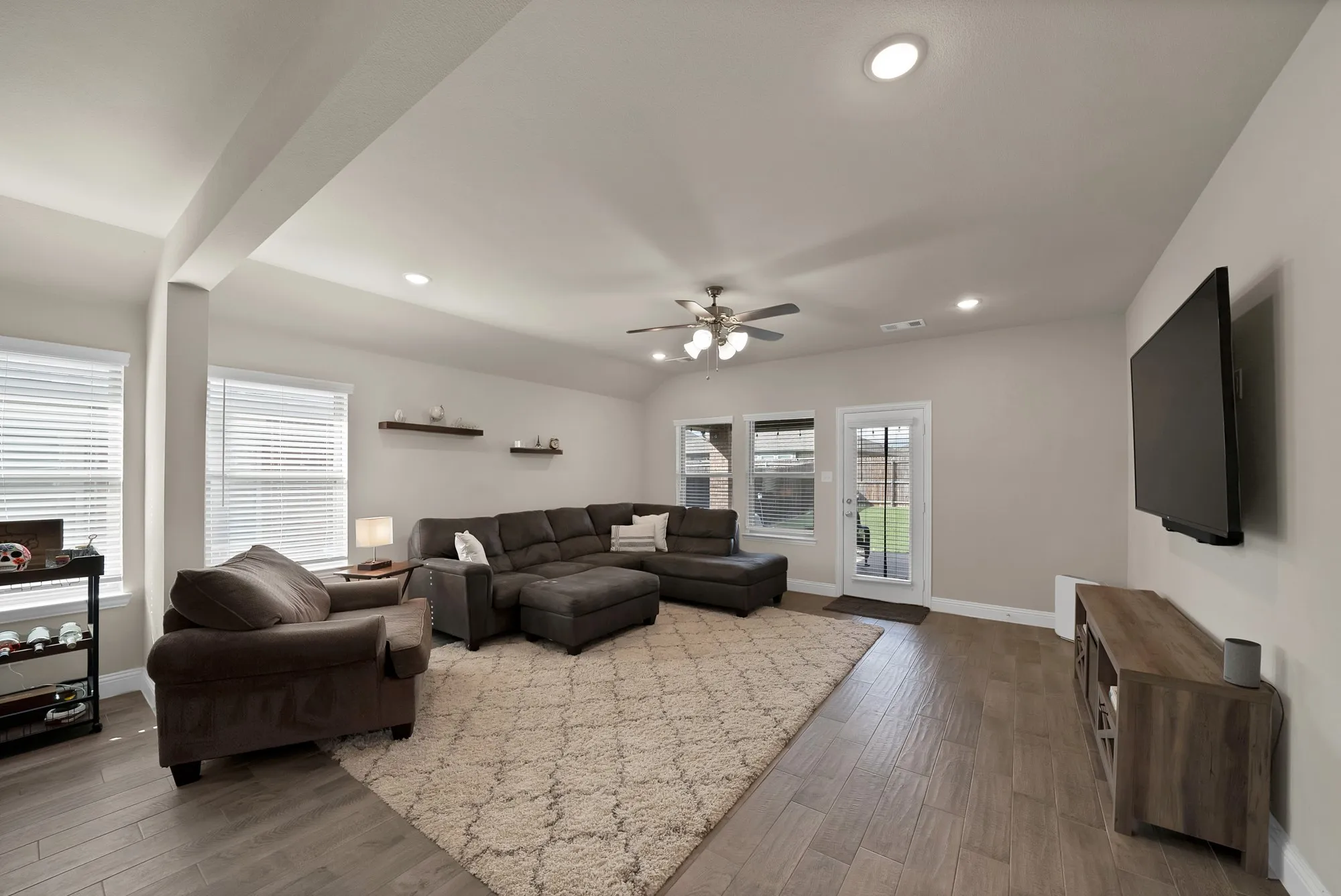 Single Family Residence For Sale in Kaufman County , 2299 Templin Avenue, Forney, Texas 75126, 3 Bedroom, 2 Bathroom, 2 Garage spaces, 1,746 Sqft, built in 2020, mls#21290073, Real Estate Agent in Forney, Homes For Sale in Kaufman county, Homes For Sale in Forney, Realtor in Forney Texas, Real Estate Brokerage Independent Realty Texas, Luminita Cordes Realtor