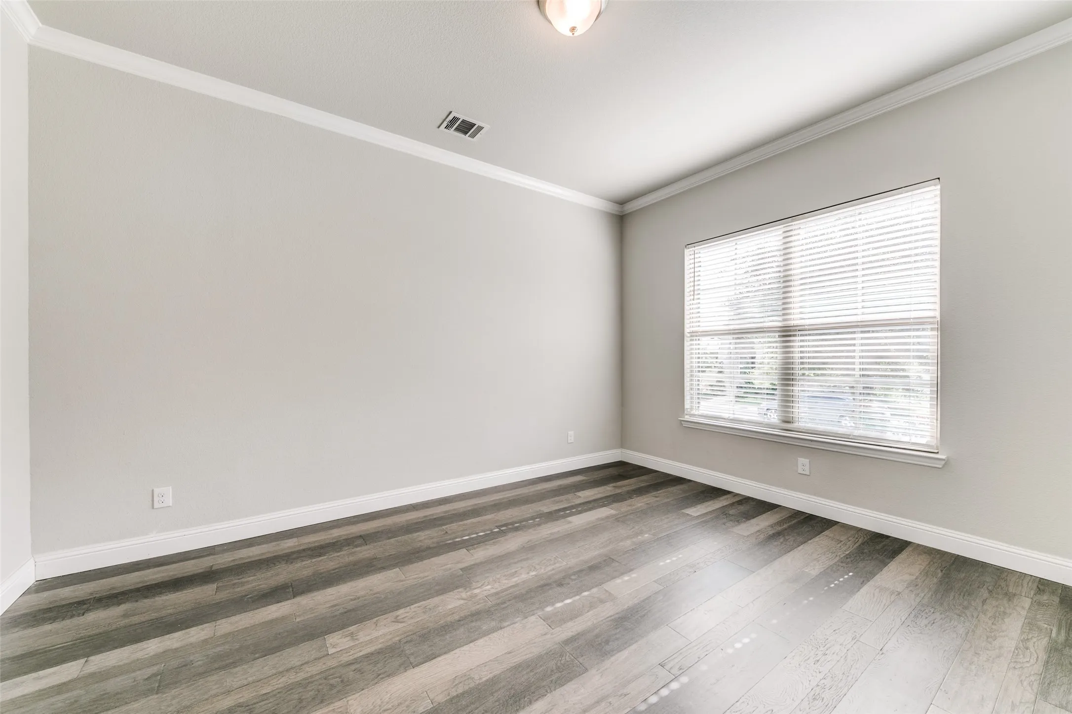 Single Family Residence For Rent in Collin County , 17660 Sequoia Drive, Dallas, Texas 75252, 4 Bedroom, 4 Bathroom, 2 Garage spaces, 2,879 Sqft, built in 2018, mls#21305202, Real Estate Agent in Dallas, Homes For Rent in Collin county, Homes For Rent in Dallas, Realtor in Dallas Texas, Real Estate Brokerage Independent Realty Texas, Luminita Cordes Realtor