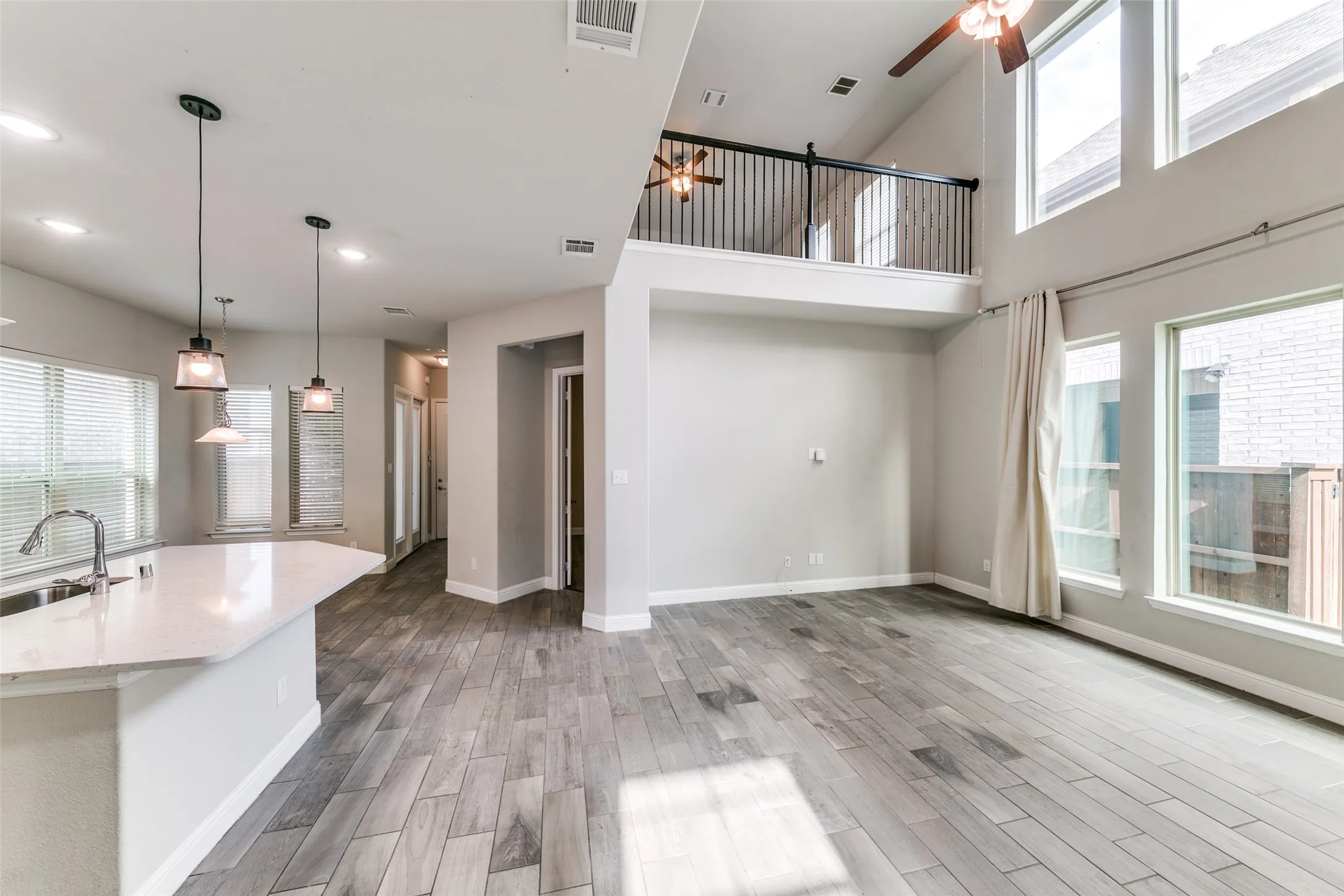 Single Family Residence For Rent in Collin County , 17660 Sequoia Drive, Dallas, Texas 75252, 4 Bedroom, 4 Bathroom, 2 Garage spaces, 2,879 Sqft, built in 2018, mls#21305202, Real Estate Agent in Dallas, Homes For Rent in Collin county, Homes For Rent in Dallas, Realtor in Dallas Texas, Real Estate Brokerage Independent Realty Texas, Luminita Cordes Realtor