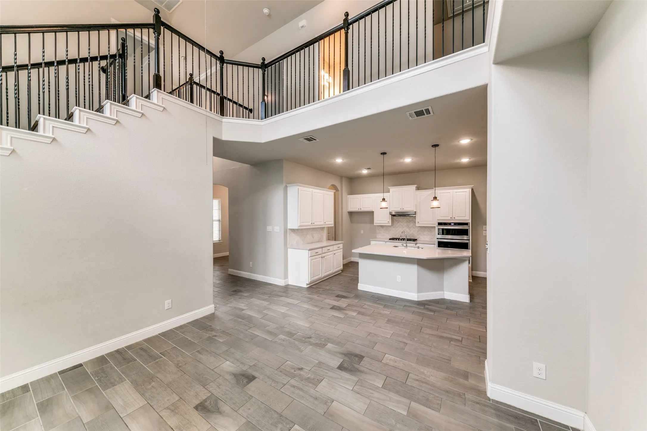 Single Family Residence For Rent in Collin County , 17660 Sequoia Drive, Dallas, Texas 75252, 4 Bedroom, 4 Bathroom, 2 Garage spaces, 2,879 Sqft, built in 2018, mls#21305202, Real Estate Agent in Dallas, Homes For Rent in Collin county, Homes For Rent in Dallas, Realtor in Dallas Texas, Real Estate Brokerage Independent Realty Texas, Luminita Cordes Realtor