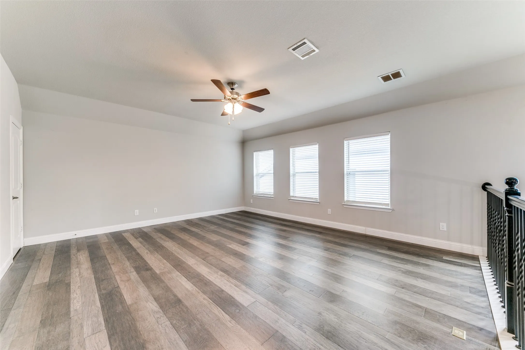 Single Family Residence For Rent in Collin County , 17660 Sequoia Drive, Dallas, Texas 75252, 4 Bedroom, 4 Bathroom, 2 Garage spaces, 2,879 Sqft, built in 2018, mls#21305202, Real Estate Agent in Dallas, Homes For Rent in Collin county, Homes For Rent in Dallas, Realtor in Dallas Texas, Real Estate Brokerage Independent Realty Texas, Luminita Cordes Realtor