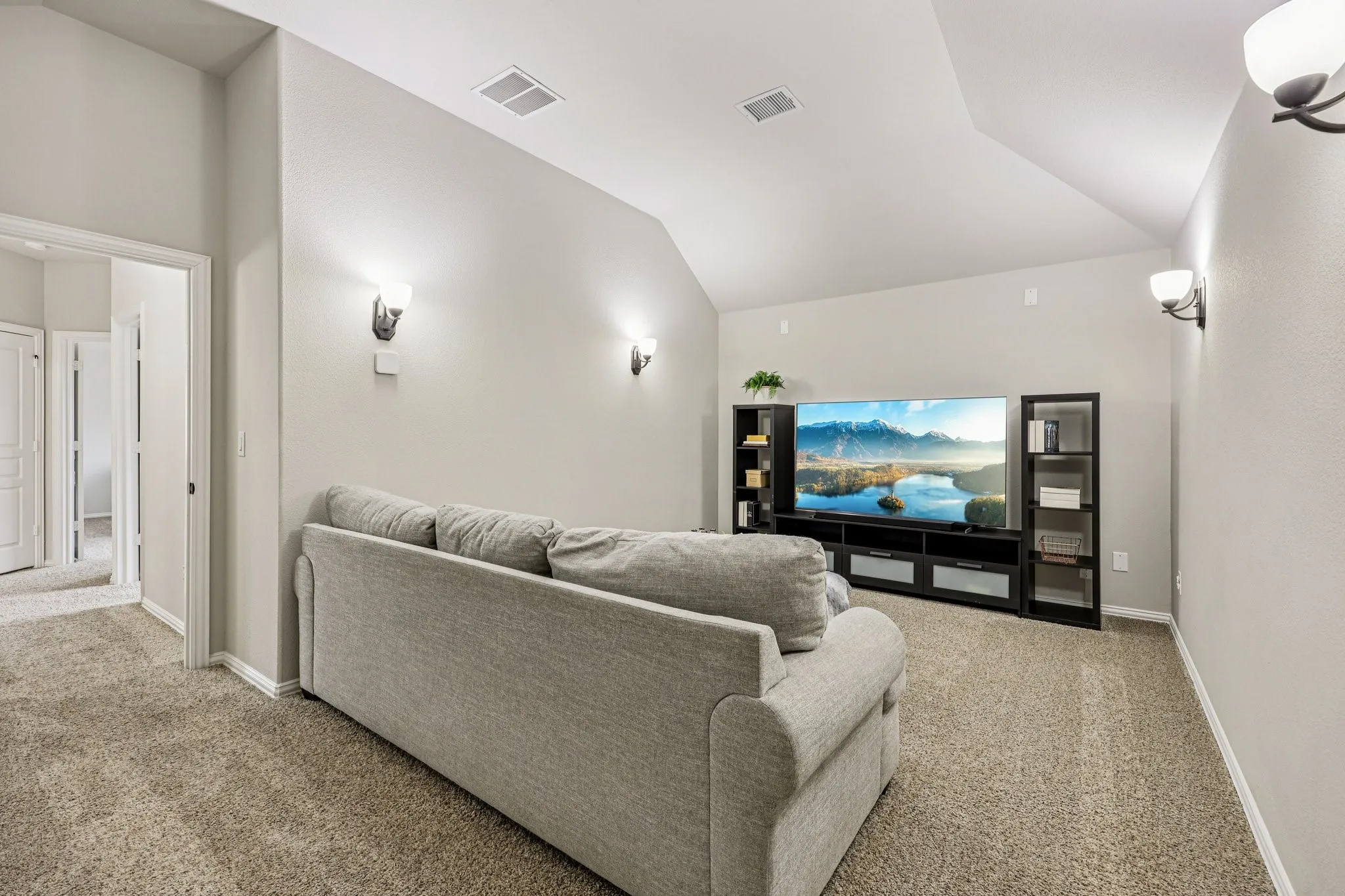 Single Family Residence For Sale in Collin County , 1205 Rockridge Trail, Anna, Texas 75409, 4 Bedroom, 3 Bathroom, 2 Garage spaces, 3,011 Sqft, built in 2019, mls#21306225, Real Estate Agent in Anna, Homes For Sale in Collin county, Homes For Sale in Anna, Realtor in Anna Texas, Real Estate Brokerage Independent Realty Texas, Luminita Cordes Realtor
