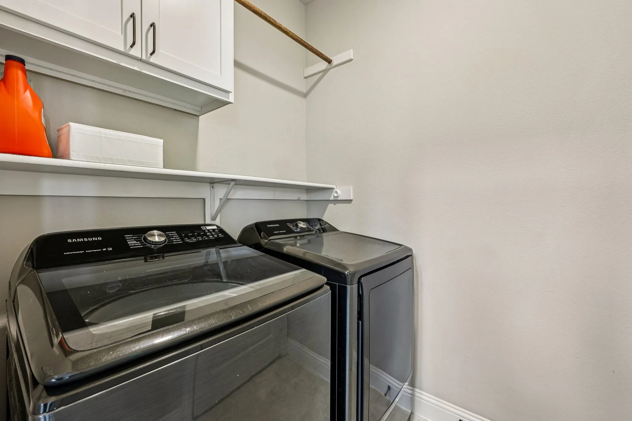 Single Family Residence For Sale in Collin County , 1205 Rockridge Trail, Anna, Texas 75409, 4 Bedroom, 3 Bathroom, 2 Garage spaces, 3,011 Sqft, built in 2019, mls#21306225, Real Estate Agent in Anna, Homes For Sale in Collin county, Homes For Sale in Anna, Realtor in Anna Texas, Real Estate Brokerage Independent Realty Texas, Luminita Cordes Realtor