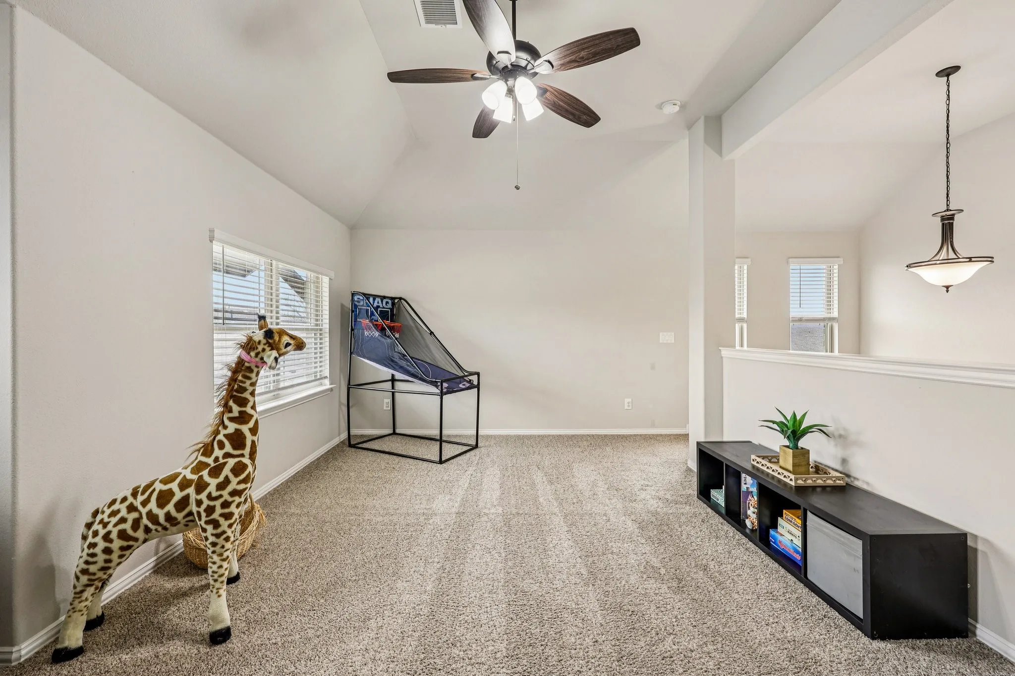 Single Family Residence For Sale in Collin County , 1205 Rockridge Trail, Anna, Texas 75409, 4 Bedroom, 3 Bathroom, 2 Garage spaces, 3,011 Sqft, built in 2019, mls#21306225, Real Estate Agent in Anna, Homes For Sale in Collin county, Homes For Sale in Anna, Realtor in Anna Texas, Real Estate Brokerage Independent Realty Texas, Luminita Cordes Realtor