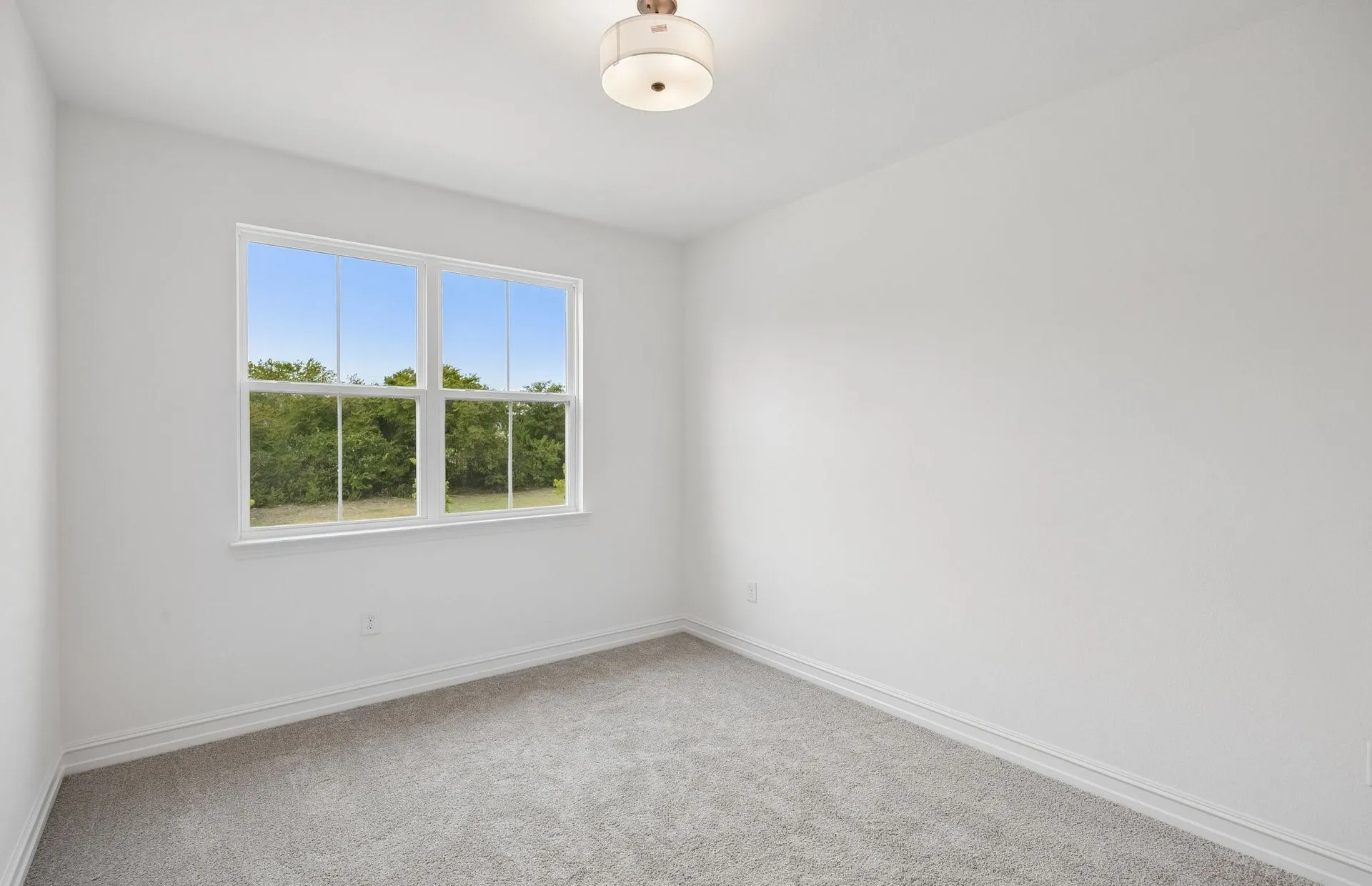Secondary bedroom