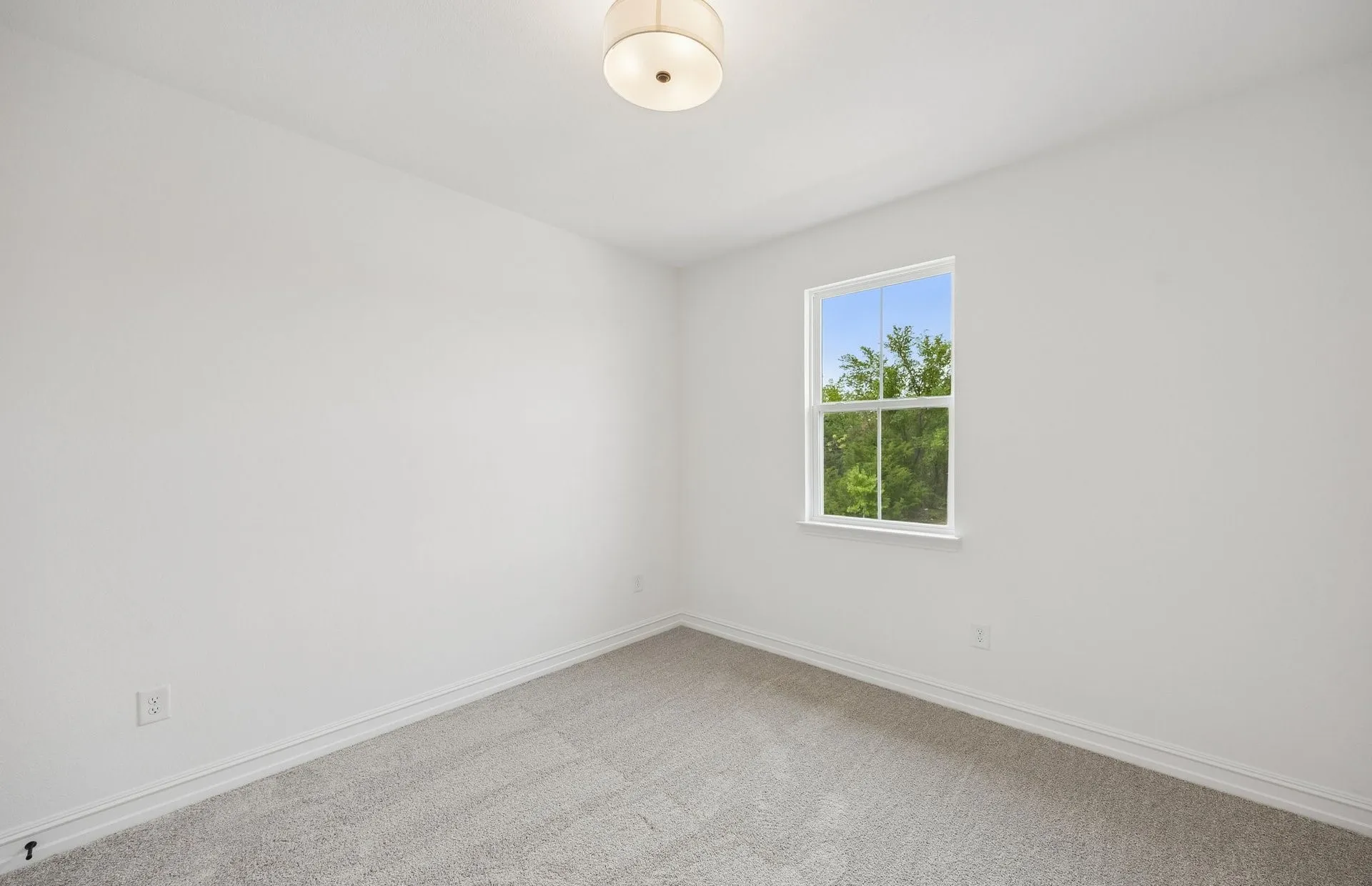 Secondary bedroom