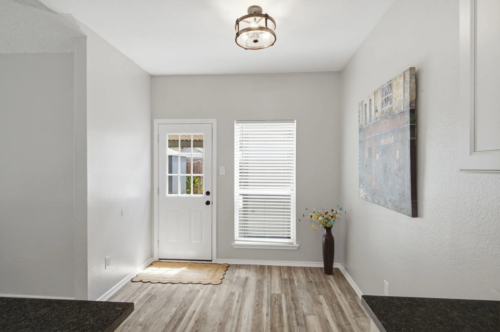Townhouse For Sale in Tarrant County , 2702 Ansley Court, Euless, Texas 76039, 3 Bedroom, 2 Bathroom, Garage spaces, 1,317 Sqft, built in 1984, mls#21305253, Real Estate Agent in Euless, Homes For Sale in Tarrant county, Homes For Sale in Euless, Realtor in Euless Texas, Real Estate Brokerage Independent Realty Texas, Luminita Cordes Realtor