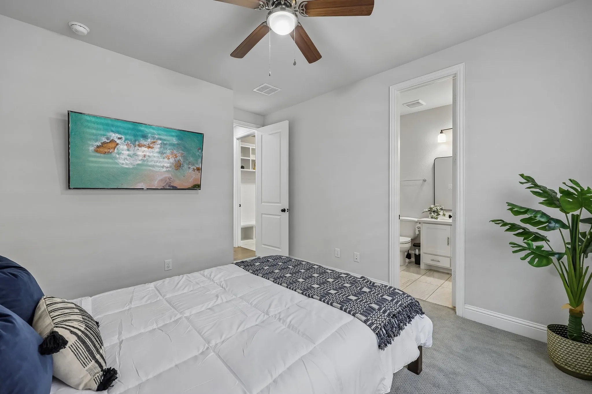 Secondary Bedroom on the First Floor with Ensuite Bathroom
