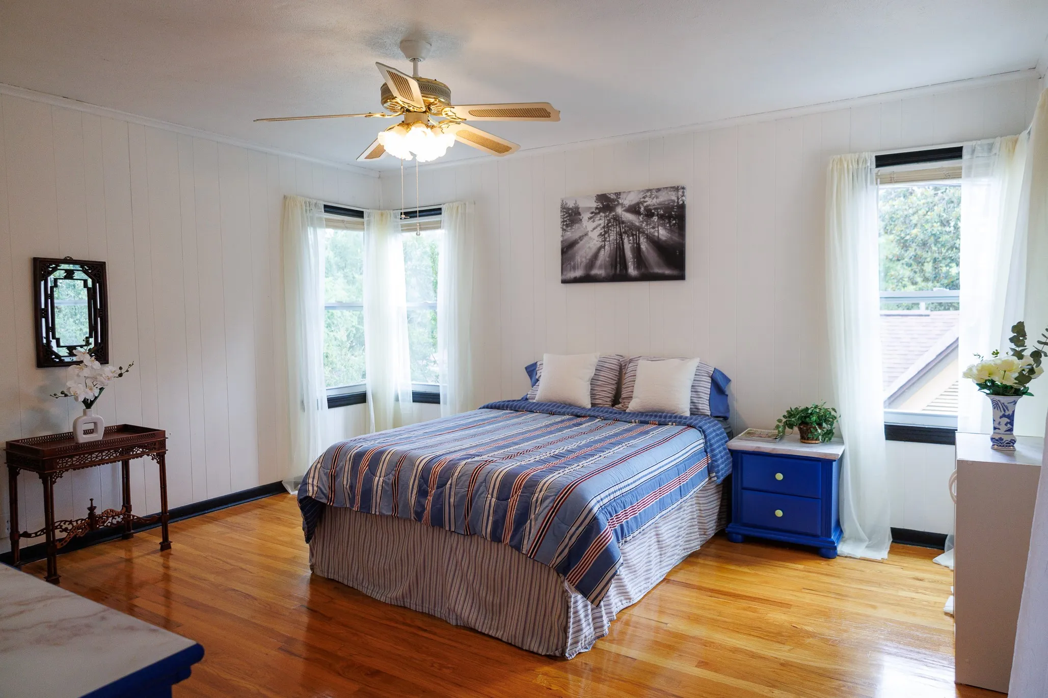 Single Family Residence For Sale in Smith County , 1010 S Chilton Avenue, Tyler, Texas 75701, 3 Bedroom, 3 Bathroom, 2 Garage spaces, 2,776 Sqft, built in 1938, mls#21302019, Real Estate Agent in Tyler, Homes For Sale in Smith county, Homes For Sale in Tyler, Realtor in Tyler Texas, Real Estate Brokerage Independent Realty Texas, Luminita Cordes Realtor