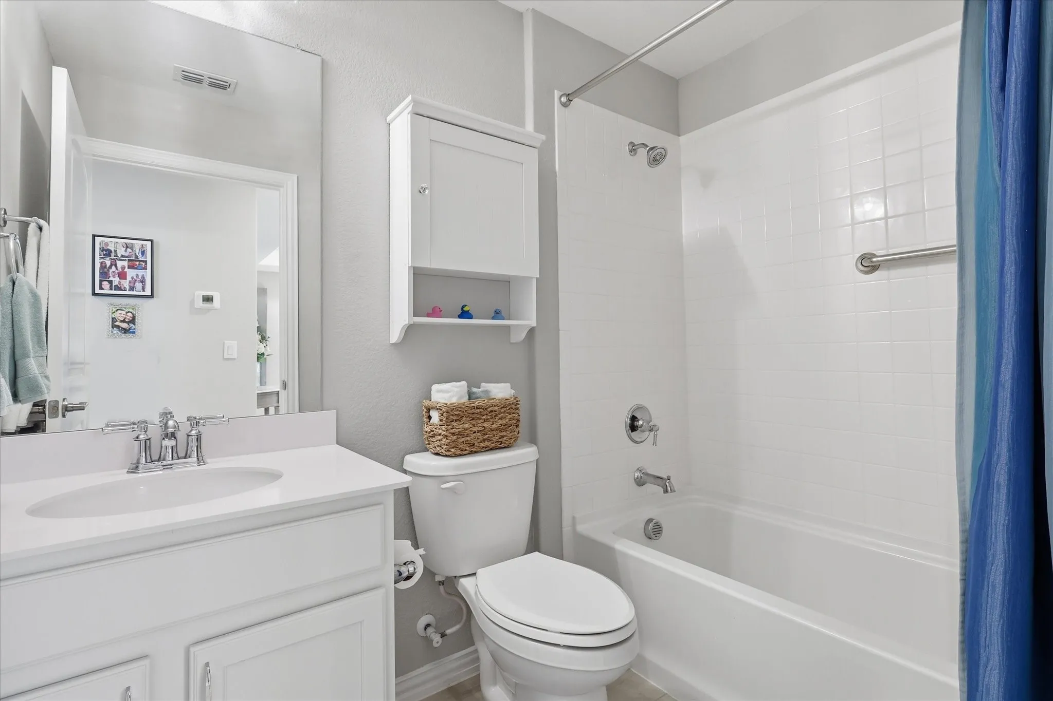 Single Family Residence For Sale in Denton County , 1268 Revolution Drive, Little Elm, Texas 76227, 2 Bedroom, 2 Bathroom, 2 Garage spaces, 1,607 Sqft, built in 2021, mls#21306375, Real Estate Agent in Little Elm, Homes For Sale in Denton county, Homes For Sale in Little Elm, Realtor in Little Elm Texas, Real Estate Brokerage Independent Realty Texas, Luminita Cordes Realtor