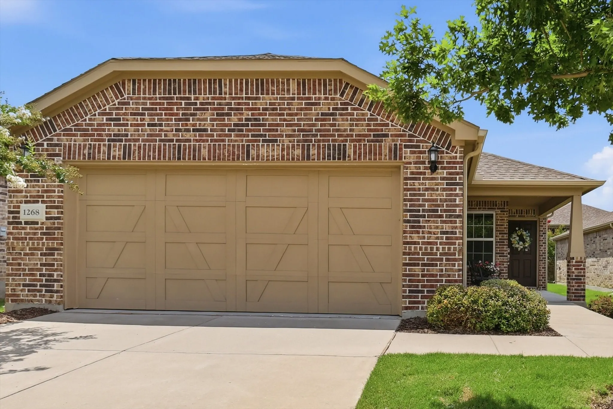 Single Family Residence For Sale in Denton County , 1268 Revolution Drive, Little Elm, Texas 76227, 2 Bedroom, 2 Bathroom, 2 Garage spaces, 1,607 Sqft, built in 2021, mls#21306375, Real Estate Agent in Little Elm, Homes For Sale in Denton county, Homes For Sale in Little Elm, Realtor in Little Elm Texas, Real Estate Brokerage Independent Realty Texas, Luminita Cordes Realtor
