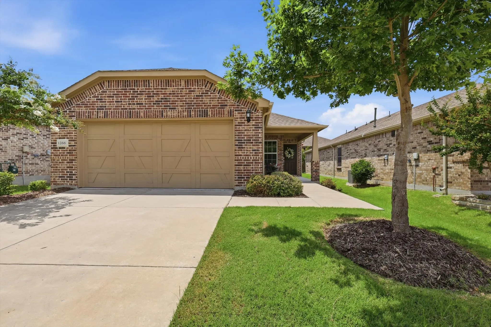 Single Family Residence For Sale in Denton County , 1268 Revolution Drive, Little Elm, Texas 76227, 2 Bedroom, 2 Bathroom, 2 Garage spaces, 1,607 Sqft, built in 2021, mls#21306375, Real Estate Agent in Little Elm, Homes For Sale in Denton county, Homes For Sale in Little Elm, Realtor in Little Elm Texas, Real Estate Brokerage Independent Realty Texas, Luminita Cordes Realtor