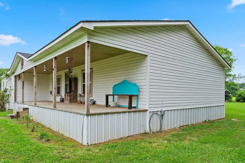 Another view of the front porch