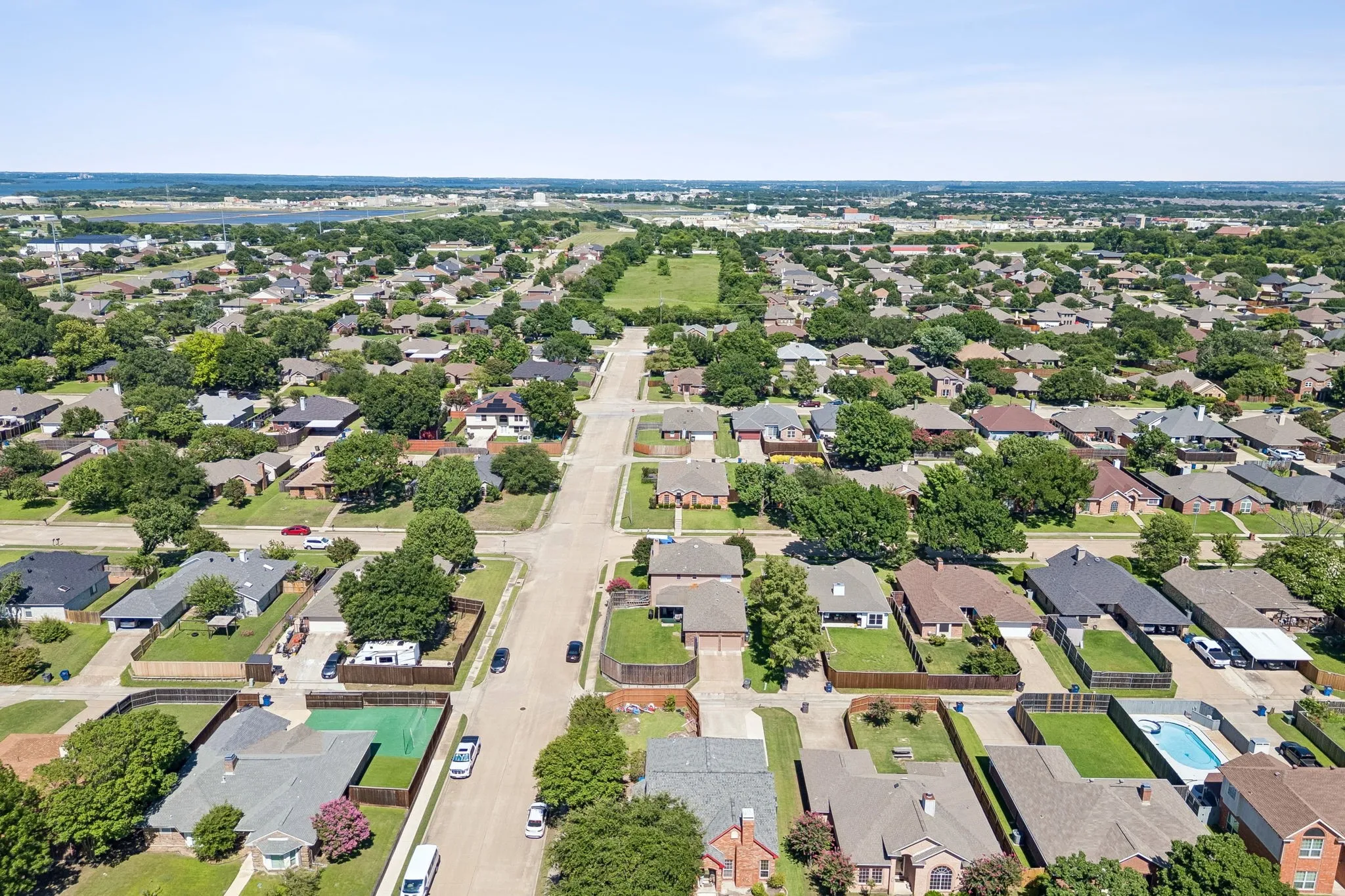 Single Family Residence For Sale in Collin County , 424 Graham Lane, Wylie, Texas 75098, 4 Bedroom, 3 Bathroom, 2 Garage spaces, 1,900 Sqft, built in 1992, mls#21302392, Real Estate Agent in Wylie, Homes For Sale in Collin county, Homes For Sale in Wylie, Realtor in Wylie Texas, Real Estate Brokerage Independent Realty Texas, Luminita Cordes Realtor