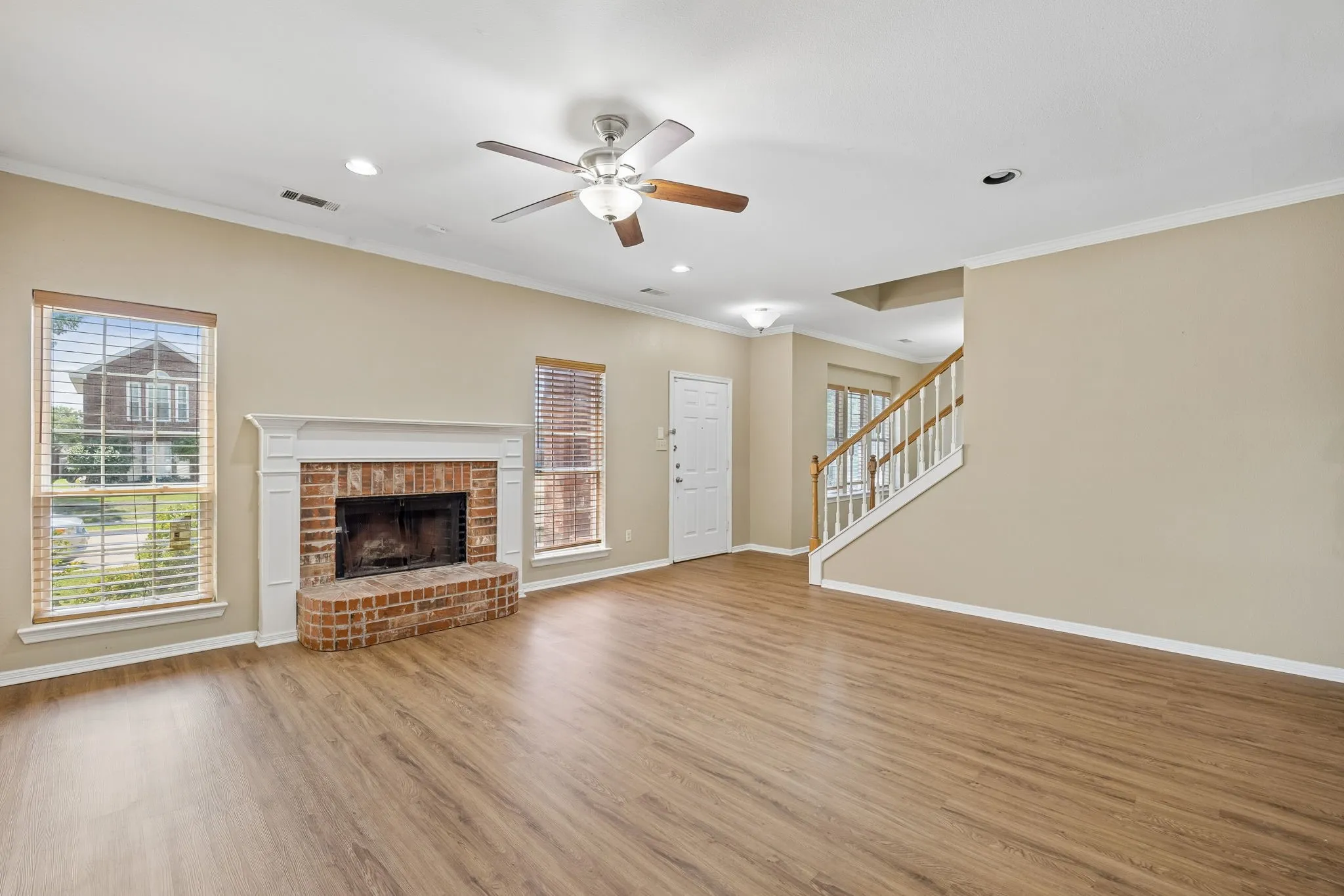 Single Family Residence For Sale in Collin County , 424 Graham Lane, Wylie, Texas 75098, 4 Bedroom, 3 Bathroom, 2 Garage spaces, 1,900 Sqft, built in 1992, mls#21302392, Real Estate Agent in Wylie, Homes For Sale in Collin county, Homes For Sale in Wylie, Realtor in Wylie Texas, Real Estate Brokerage Independent Realty Texas, Luminita Cordes Realtor
