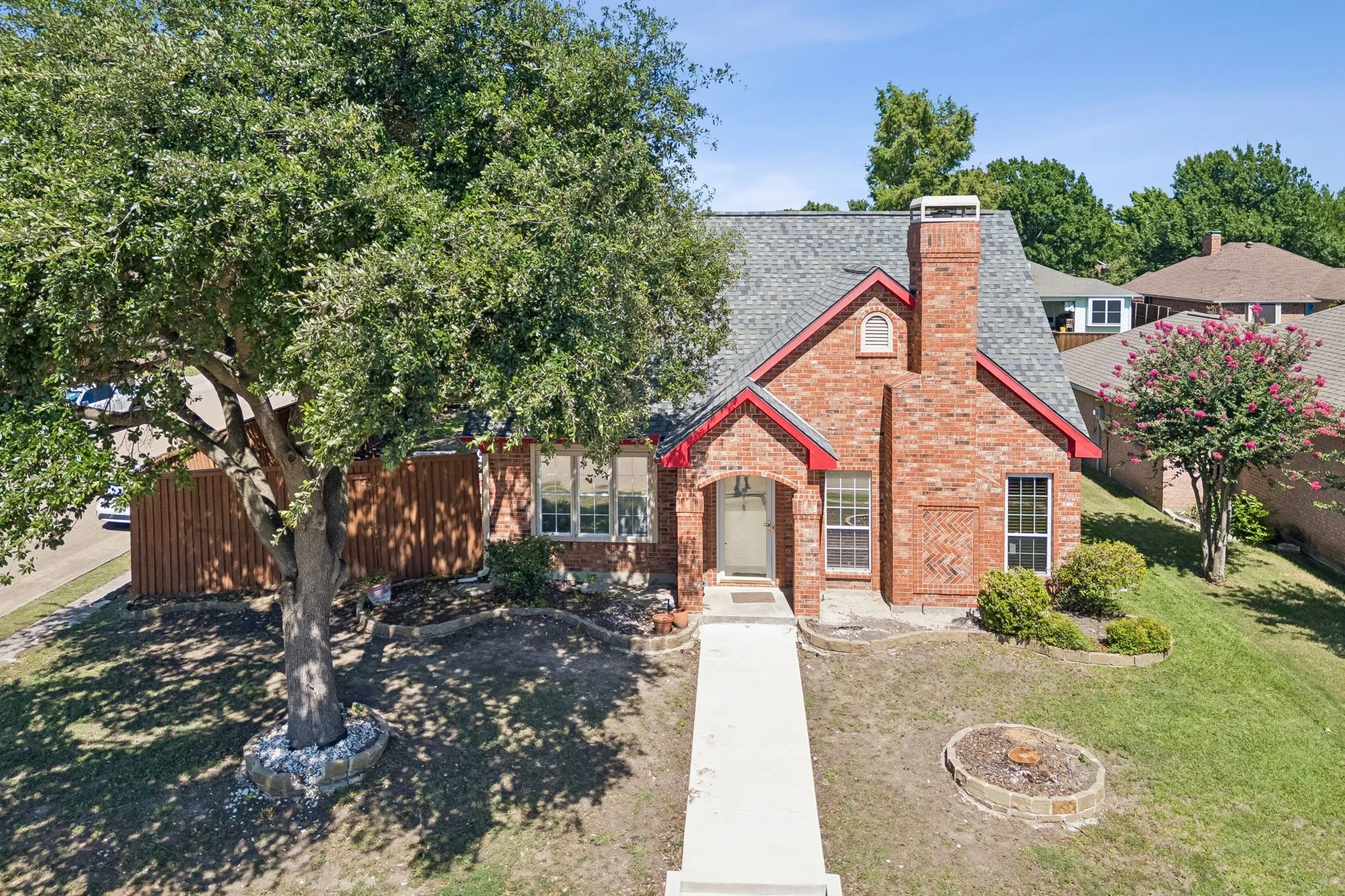 Single Family Residence For Sale in Collin County , 424 Graham Lane, Wylie, Texas 75098, 4 Bedroom, 3 Bathroom, 2 Garage spaces, 1,900 Sqft, built in 1992, mls#21302392, Real Estate Agent in Wylie, Homes For Sale in Collin county, Homes For Sale in Wylie, Realtor in Wylie Texas, Real Estate Brokerage Independent Realty Texas, Luminita Cordes Realtor