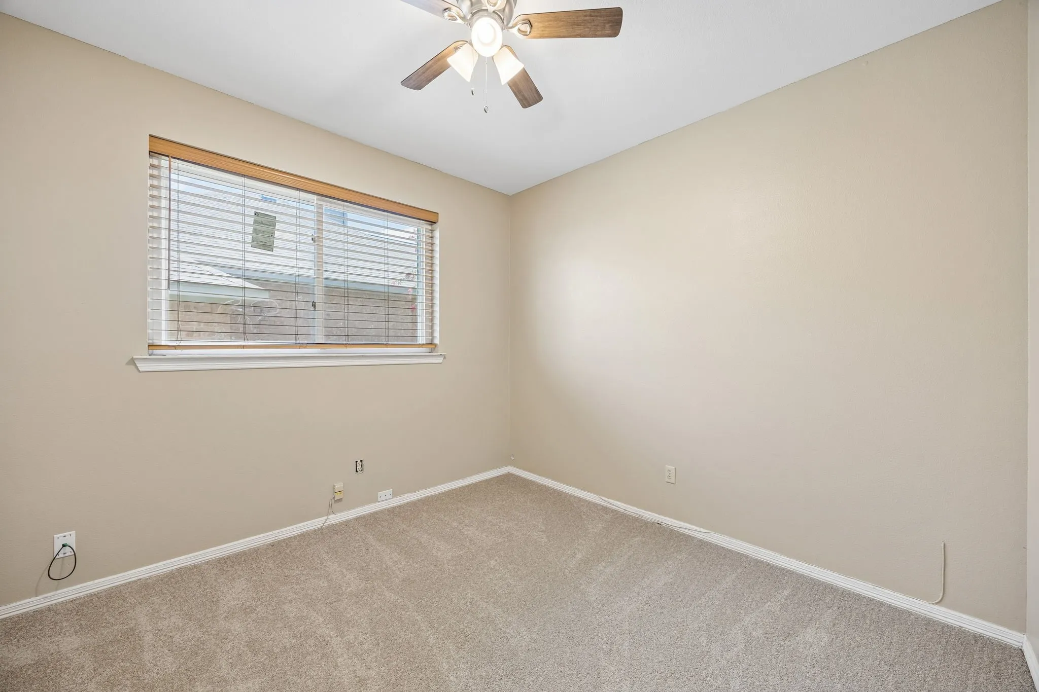 Single Family Residence For Sale in Collin County , 424 Graham Lane, Wylie, Texas 75098, 4 Bedroom, 3 Bathroom, 2 Garage spaces, 1,900 Sqft, built in 1992, mls#21302392, Real Estate Agent in Wylie, Homes For Sale in Collin county, Homes For Sale in Wylie, Realtor in Wylie Texas, Real Estate Brokerage Independent Realty Texas, Luminita Cordes Realtor