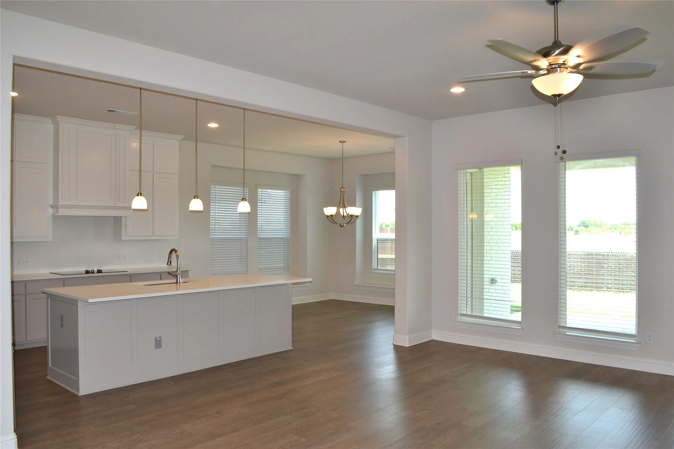 Single Family Residence For Sale in Ellis County , 3834 Foot Hills Drive, Midlothian, Texas 76065, 4 Bedroom, 4 Bathroom, 2 Garage spaces, 2,789 Sqft, built in 2024, mls#21302185, Real Estate Agent in Midlothian, Homes For Sale in Ellis county, Homes For Sale in Midlothian, Realtor in Midlothian Texas, Real Estate Brokerage Independent Realty Texas, Luminita Cordes Realtor