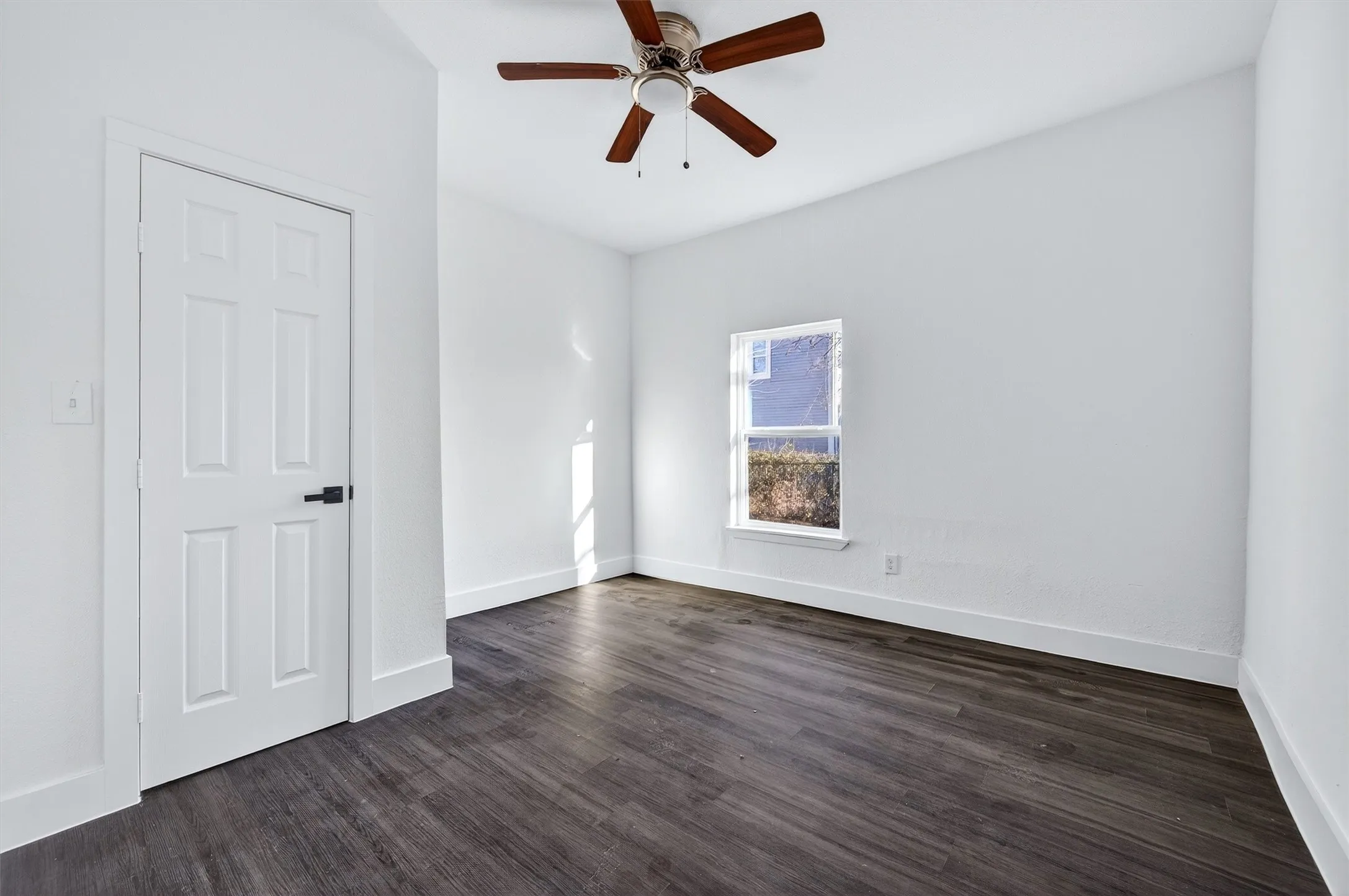 Single Family Residence For Rent in Grayson County , 710 E Lamar Street, Sherman, Texas 75090, 3 Bedroom, 2 Bathroom, Garage spaces, 1,374 Sqft, built in 1935, mls#21306584, Real Estate Agent in Sherman, Homes For Rent in Grayson county, Homes For Rent in Sherman, Realtor in Sherman Texas, Real Estate Brokerage Independent Realty Texas, Luminita Cordes Realtor