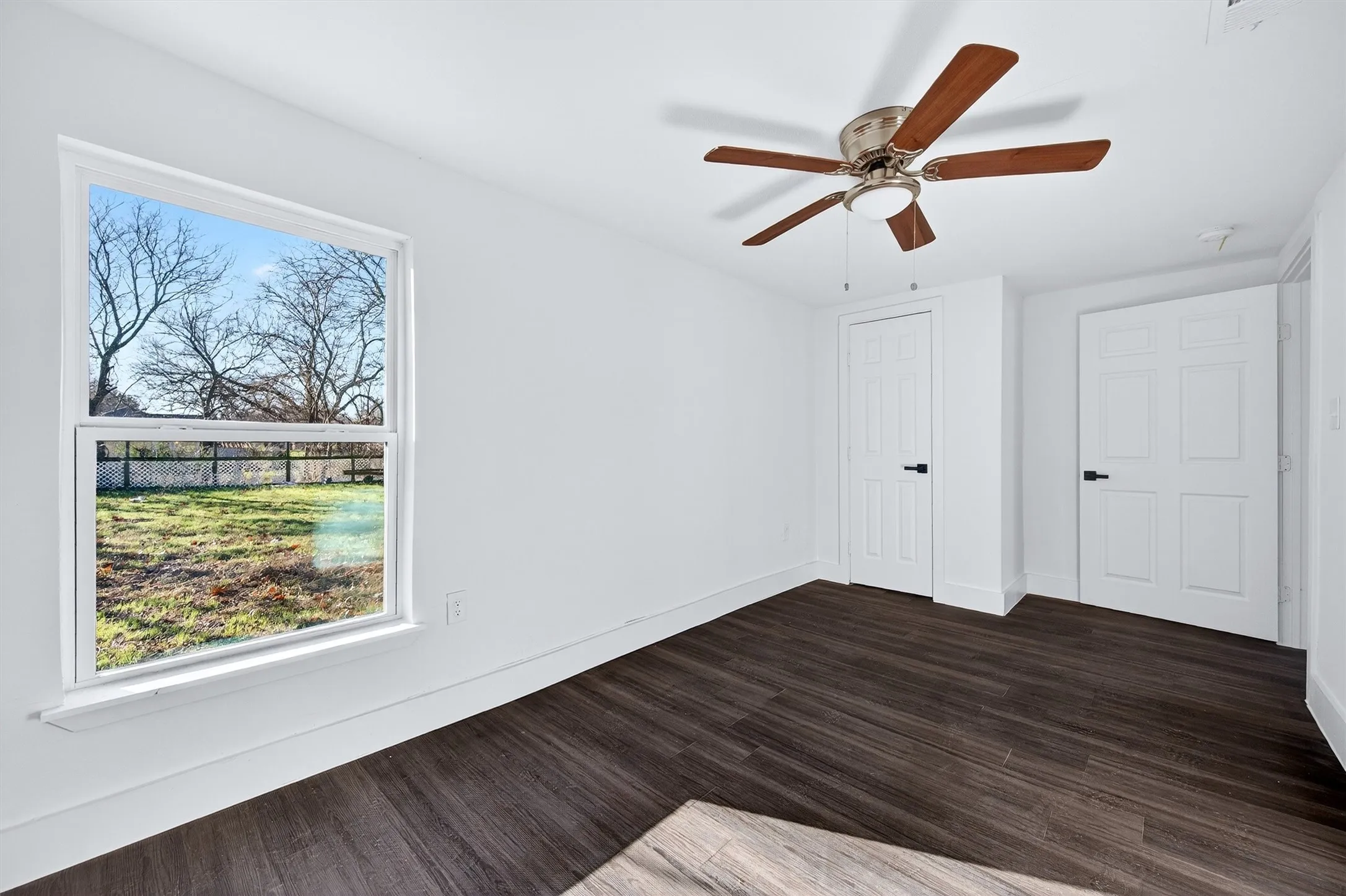 Single Family Residence For Rent in Grayson County , 710 E Lamar Street, Sherman, Texas 75090, 3 Bedroom, 2 Bathroom, Garage spaces, 1,374 Sqft, built in 1935, mls#21306584, Real Estate Agent in Sherman, Homes For Rent in Grayson county, Homes For Rent in Sherman, Realtor in Sherman Texas, Real Estate Brokerage Independent Realty Texas, Luminita Cordes Realtor