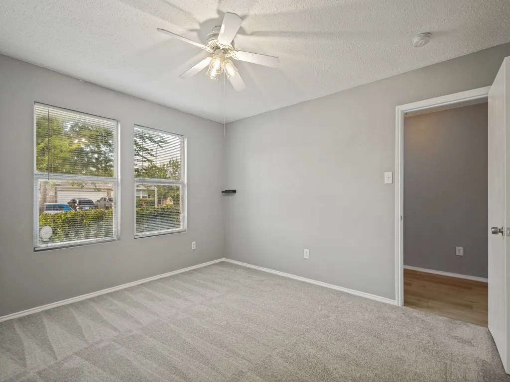 Single Family Residence For Sale in Tarrant County , 5521 Camarillo Drive, Fort Worth, Texas 76244, 3 Bedrooms, 2 Bathrooms, 2 Garage spaces, 1,644 Sqft, built in 2002, Price $280,000, mls#21305349, Real Estate Agent in Fort Worth, Homes For Sale in Tarrant county, Homes For Sale in Fort Worth, Realtor in Fort Worth Texas, Real Estate Brokerage Independent Realty Texas, Luminita Cordes Realtor