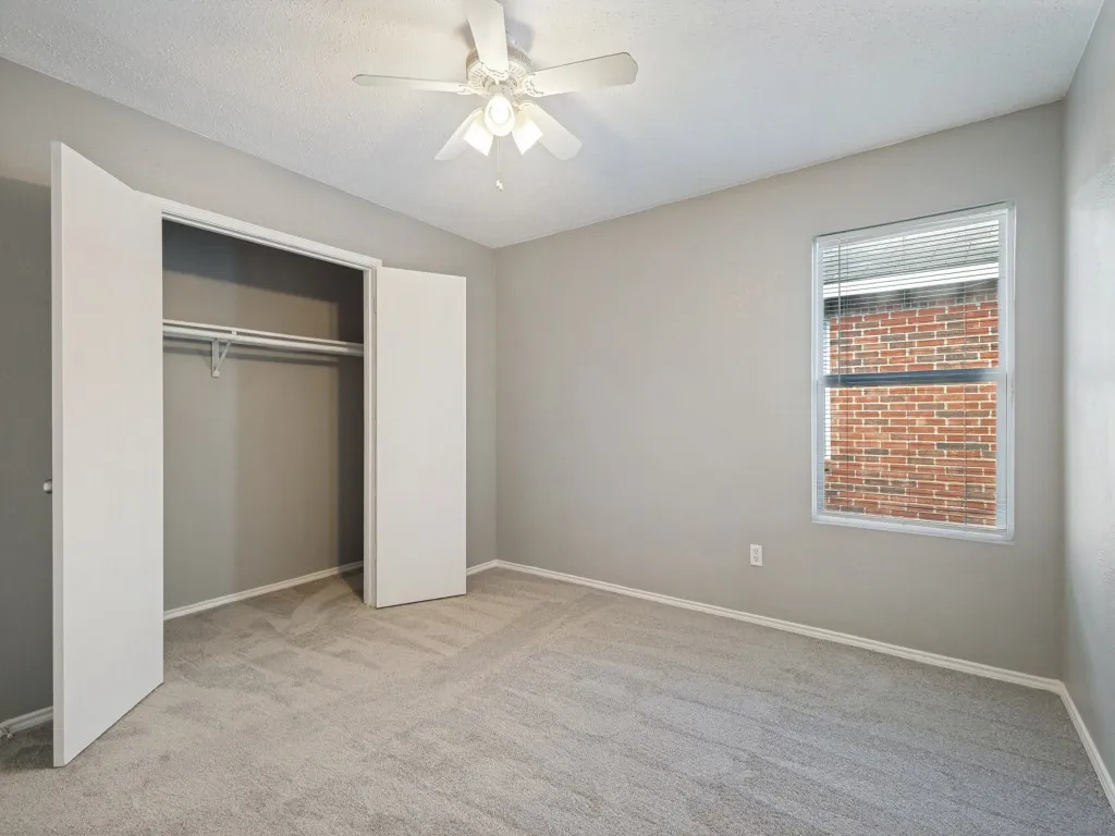 Single Family Residence For Sale in Tarrant County , 5521 Camarillo Drive, Fort Worth, Texas 76244, 3 Bedrooms, 2 Bathrooms, 2 Garage spaces, 1,644 Sqft, built in 2002, Price $280,000, mls#21305349, Real Estate Agent in Fort Worth, Homes For Sale in Tarrant county, Homes For Sale in Fort Worth, Realtor in Fort Worth Texas, Real Estate Brokerage Independent Realty Texas, Luminita Cordes Realtor