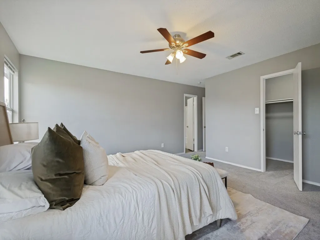 Single Family Residence For Sale in Tarrant County , 5521 Camarillo Drive, Fort Worth, Texas 76244, 3 Bedrooms, 2 Bathrooms, 2 Garage spaces, 1,644 Sqft, built in 2002, Price $280,000, mls#21305349, Real Estate Agent in Fort Worth, Homes For Sale in Tarrant county, Homes For Sale in Fort Worth, Realtor in Fort Worth Texas, Real Estate Brokerage Independent Realty Texas, Luminita Cordes Realtor