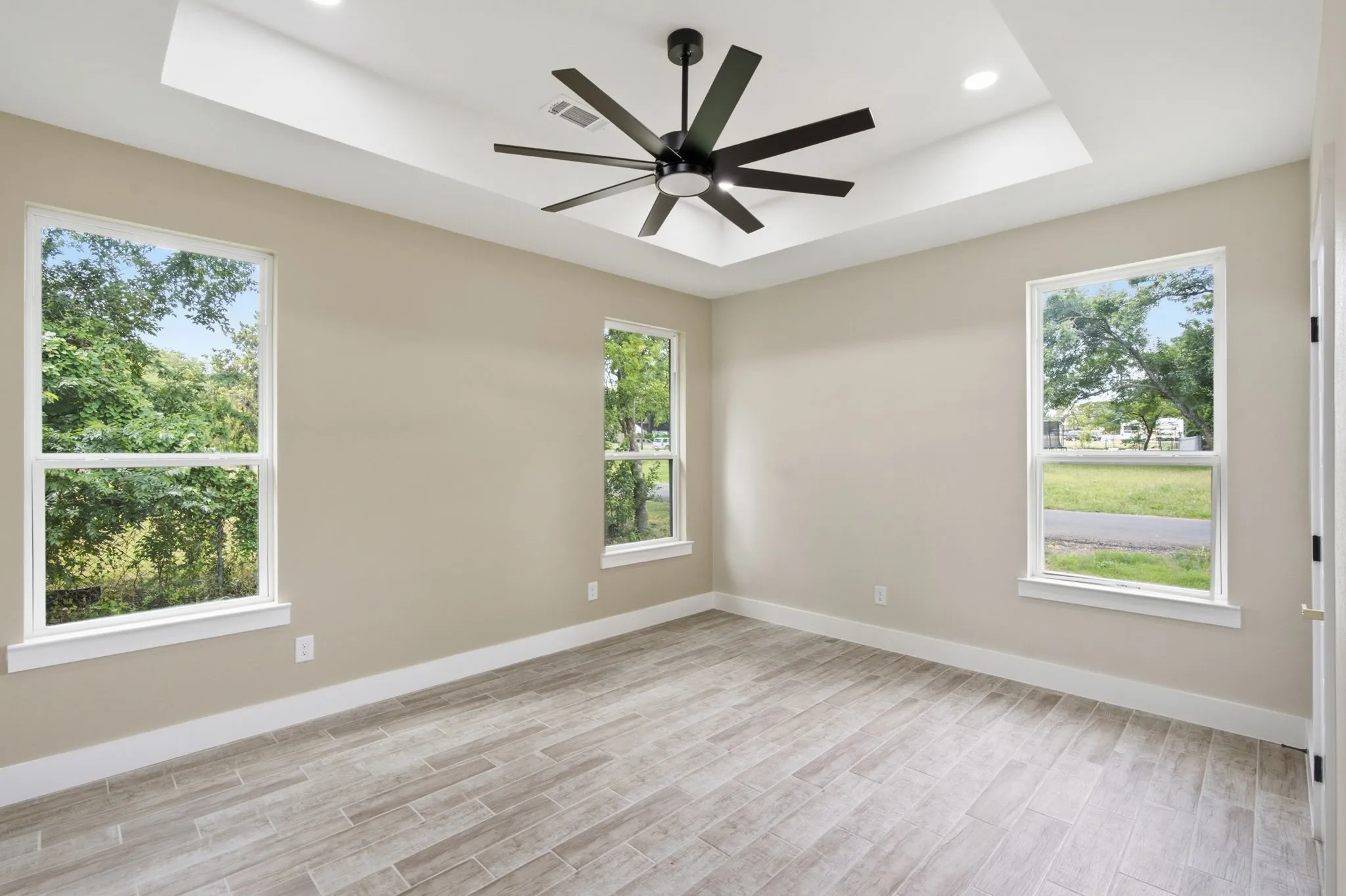 Single Family Residence For Sale in Ellis County , 201 E Freeman Street, Ennis, Texas 75119, 3 Bedroom, 2 Bathroom, 2 Garage spaces, 1,657 Sqft, built in 2026, mls#21306522, Real Estate Agent in Ennis, Homes For Sale in Ellis county, Homes For Sale in Ennis, Realtor in Ennis Texas, Real Estate Brokerage Independent Realty Texas, Luminita Cordes Realtor