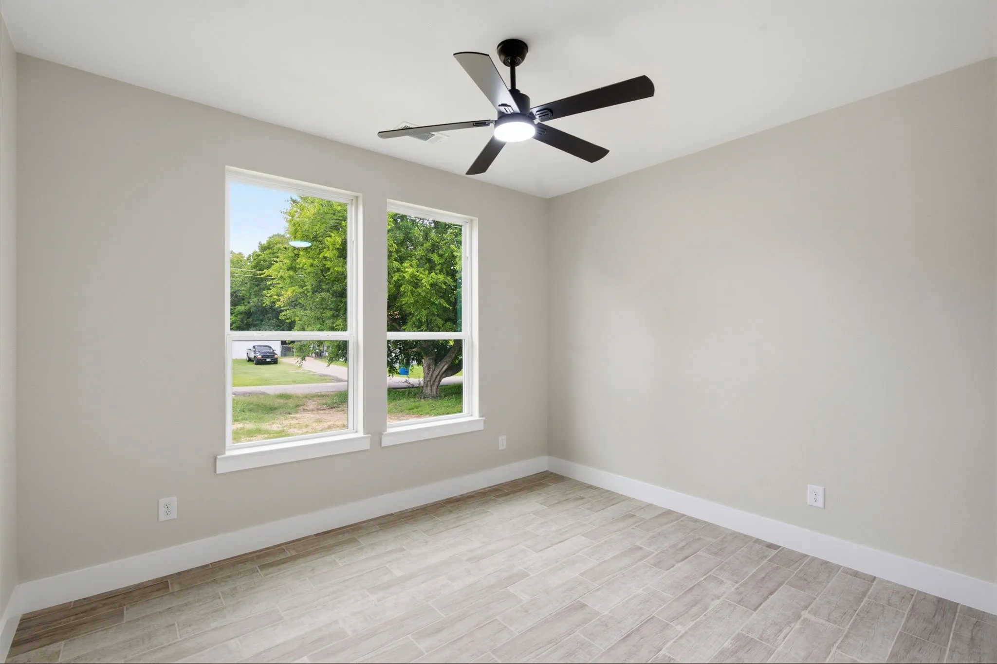 Single Family Residence For Sale in Ellis County , 201 E Freeman Street, Ennis, Texas 75119, 3 Bedroom, 2 Bathroom, 2 Garage spaces, 1,657 Sqft, built in 2026, mls#21306522, Real Estate Agent in Ennis, Homes For Sale in Ellis county, Homes For Sale in Ennis, Realtor in Ennis Texas, Real Estate Brokerage Independent Realty Texas, Luminita Cordes Realtor