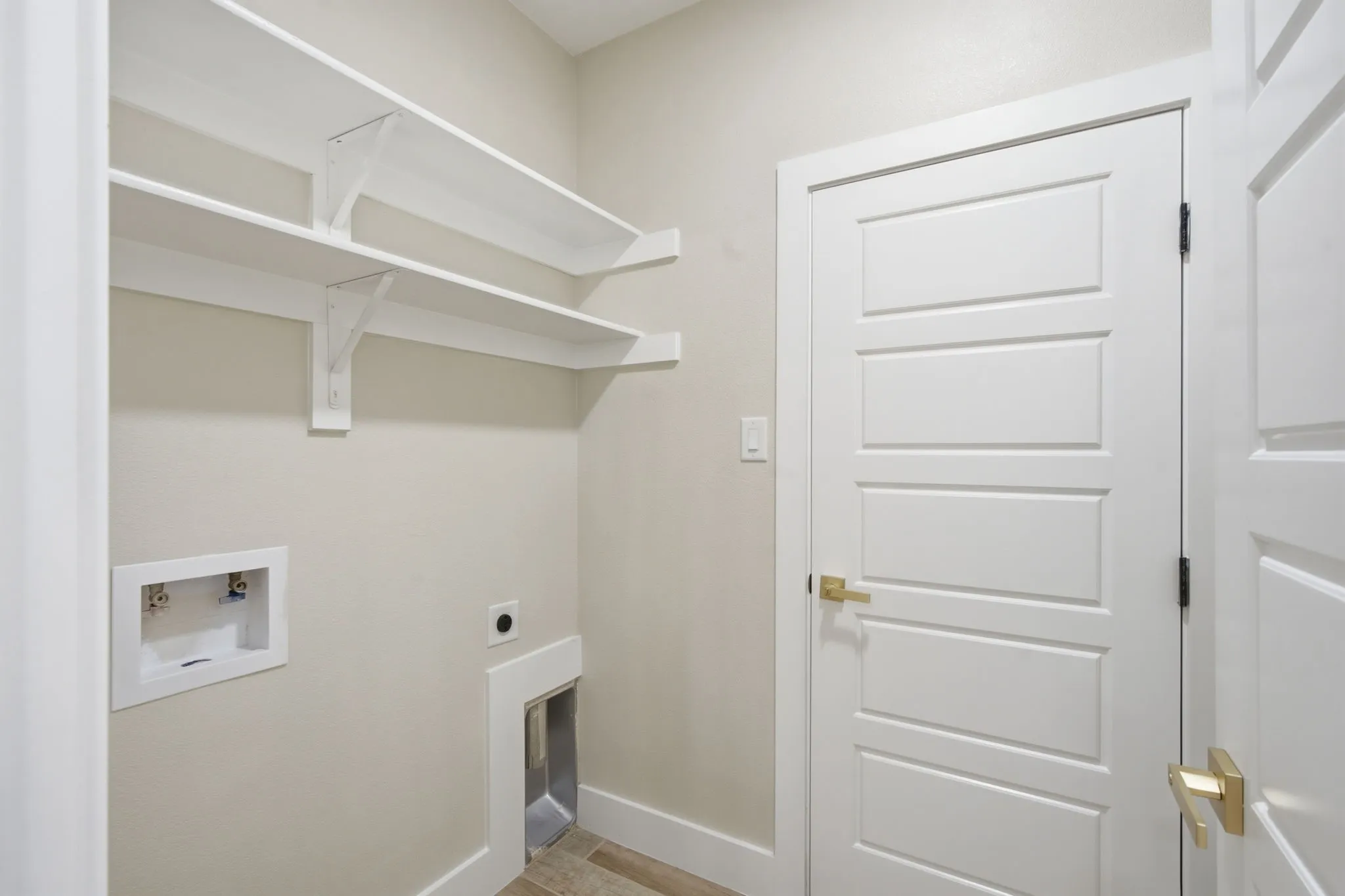 Single Family Residence For Sale in Ellis County , 201 E Freeman Street, Ennis, Texas 75119, 3 Bedroom, 2 Bathroom, 2 Garage spaces, 1,657 Sqft, built in 2026, mls#21306522, Real Estate Agent in Ennis, Homes For Sale in Ellis county, Homes For Sale in Ennis, Realtor in Ennis Texas, Real Estate Brokerage Independent Realty Texas, Luminita Cordes Realtor