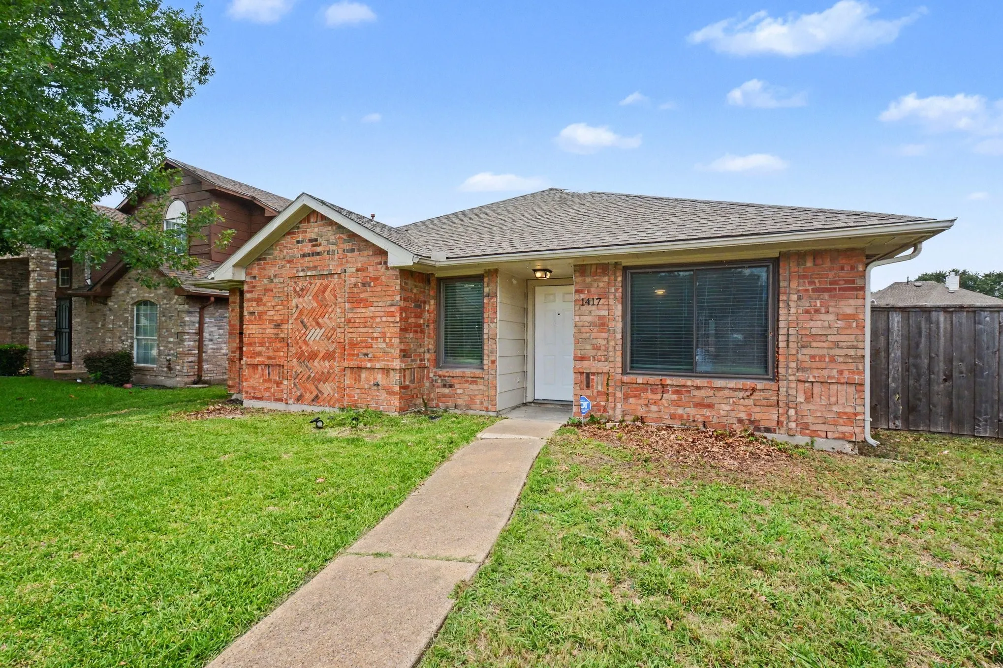 Single Family Residence For Rent in Dallas County , 1417 Stillmeadow Drive, Mesquite, Texas 75181, 3 Bedroom, 2 Bathroom, 2 Garage spaces, 1,251 Sqft, built in 1991, mls#21297773, Real Estate Agent in Mesquite, Homes For Rent in Dallas county, Homes For Rent in Mesquite, Realtor in Mesquite Texas, Real Estate Brokerage Independent Realty Texas, Luminita Cordes Realtor