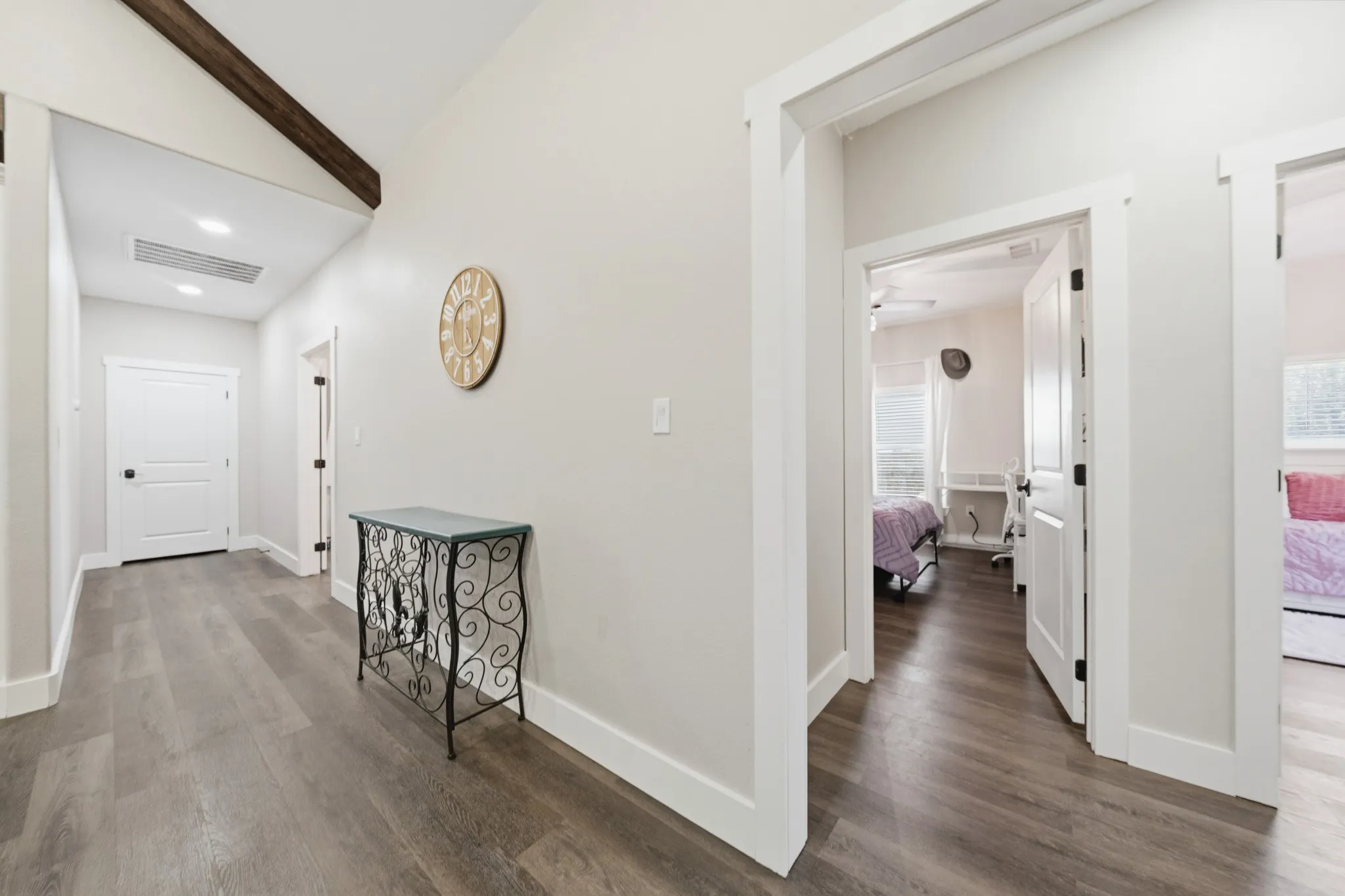 Single Family Residence For Sale in Bosque County , 372 County Road 2547, Meridian, Texas 76665, 4 Bedroom, 3 Bathroom, 3 Garage spaces, 2,800 Sqft, built in 2021, mls#21306569, Real Estate Agent in Meridian, Homes For Sale in Bosque county, Homes For Sale in Meridian, Realtor in Meridian Texas, Real Estate Brokerage Independent Realty Texas, Luminita Cordes Realtor