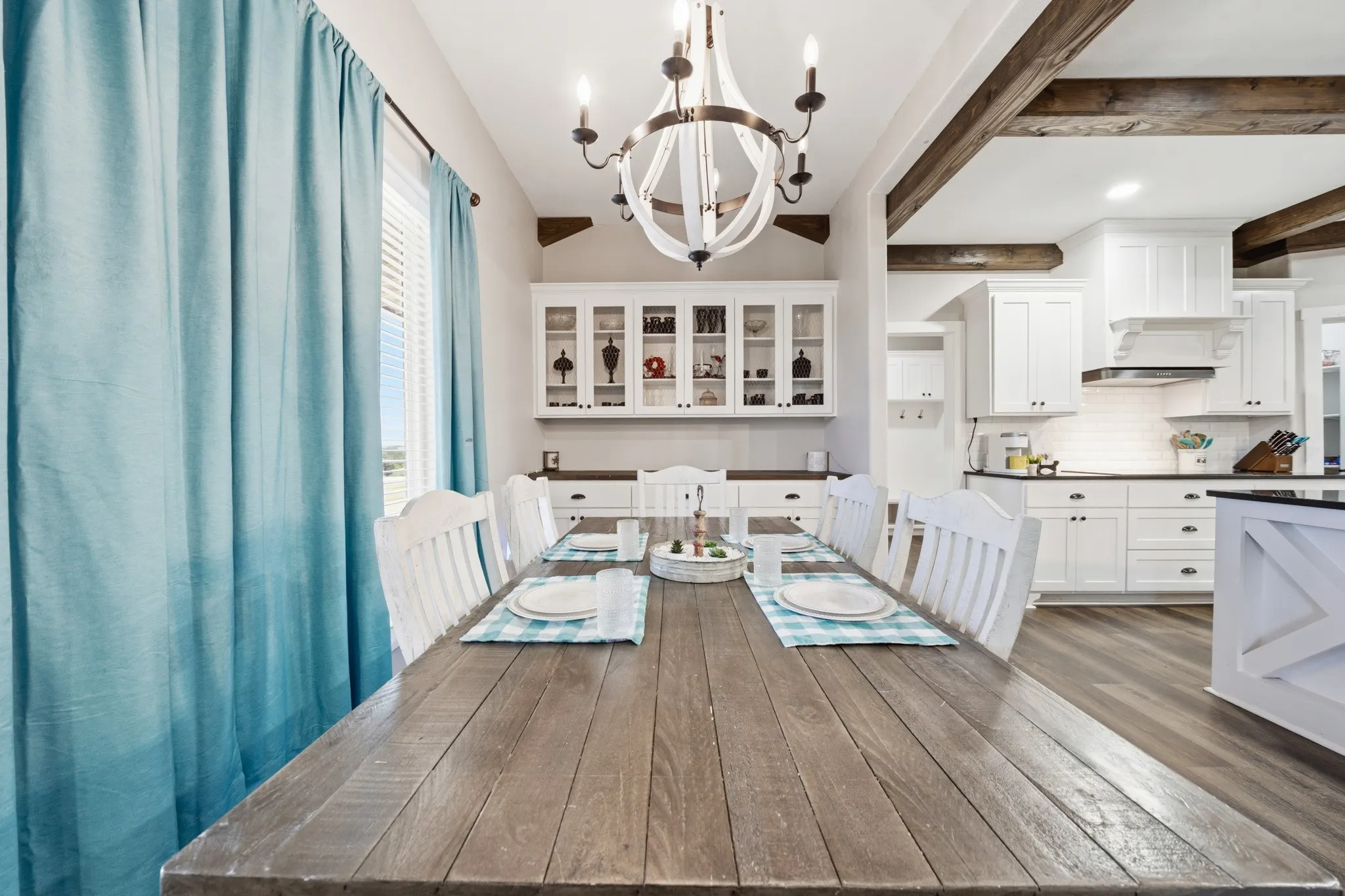 Single Family Residence For Sale in Bosque County , 372 County Road 2547, Meridian, Texas 76665, 4 Bedroom, 3 Bathroom, 3 Garage spaces, 2,800 Sqft, built in 2021, mls#21306569, Real Estate Agent in Meridian, Homes For Sale in Bosque county, Homes For Sale in Meridian, Realtor in Meridian Texas, Real Estate Brokerage Independent Realty Texas, Luminita Cordes Realtor