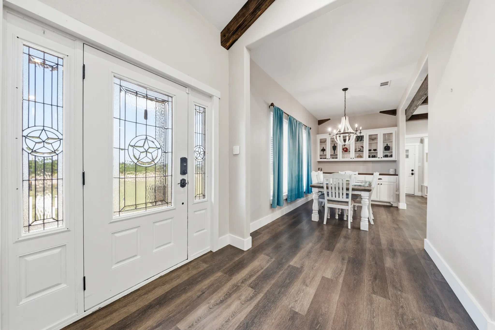 Single Family Residence For Sale in Bosque County , 372 County Road 2547, Meridian, Texas 76665, 4 Bedroom, 3 Bathroom, 3 Garage spaces, 2,800 Sqft, built in 2021, mls#21306569, Real Estate Agent in Meridian, Homes For Sale in Bosque county, Homes For Sale in Meridian, Realtor in Meridian Texas, Real Estate Brokerage Independent Realty Texas, Luminita Cordes Realtor