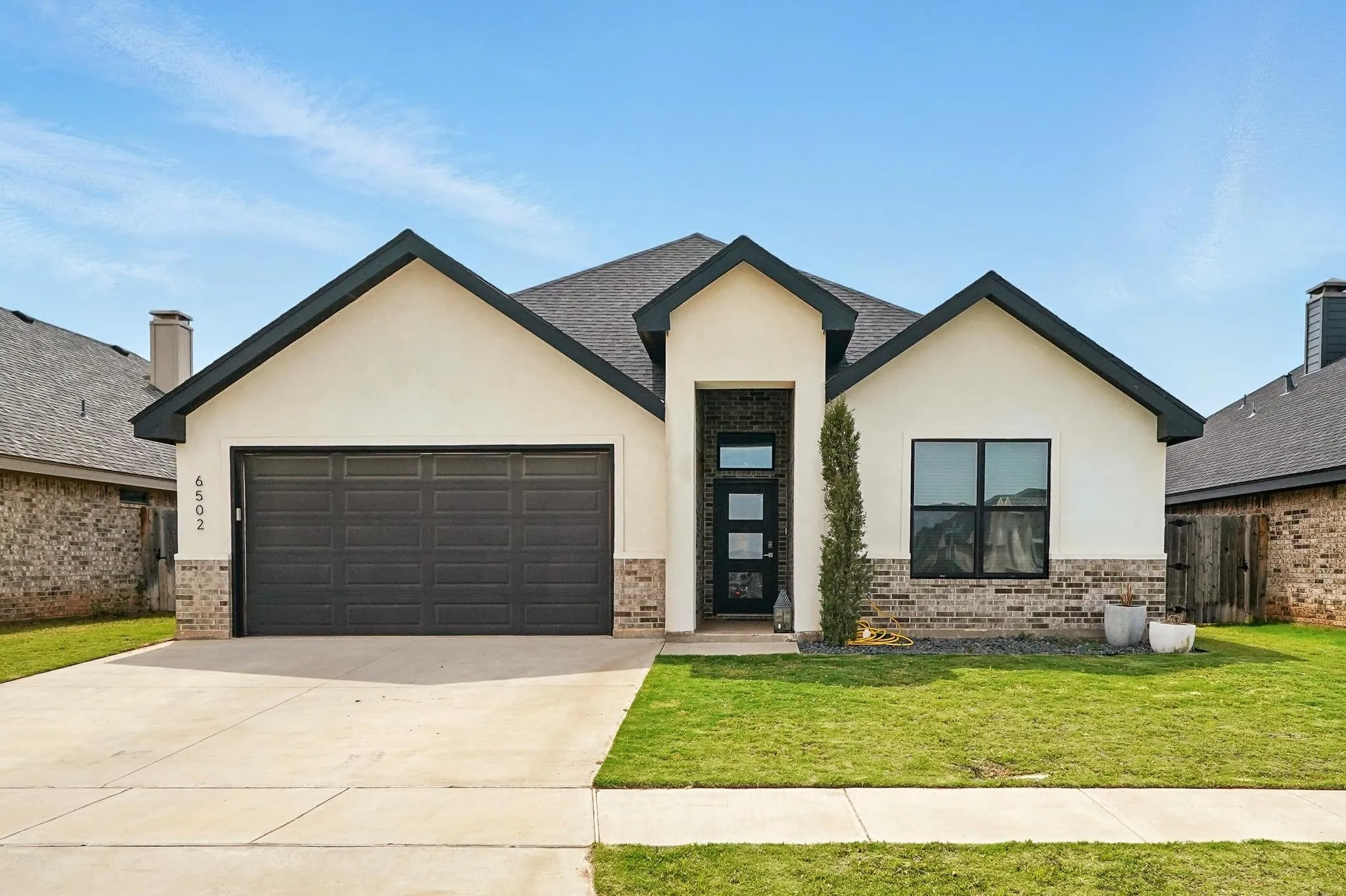 Single Family Residence For Sale in Taylor County , 6502 Stadium Drive, Abilene, Texas 79606, 3 Bedroom, 3 Bathroom, 2 Garage spaces, 2,063 Sqft, built in 2019, mls#21306490, Real Estate Agent in Abilene, Homes For Sale in Taylor county, Homes For Sale in Abilene, Realtor in Abilene Texas, Real Estate Brokerage Independent Realty Texas, Luminita Cordes Realtor